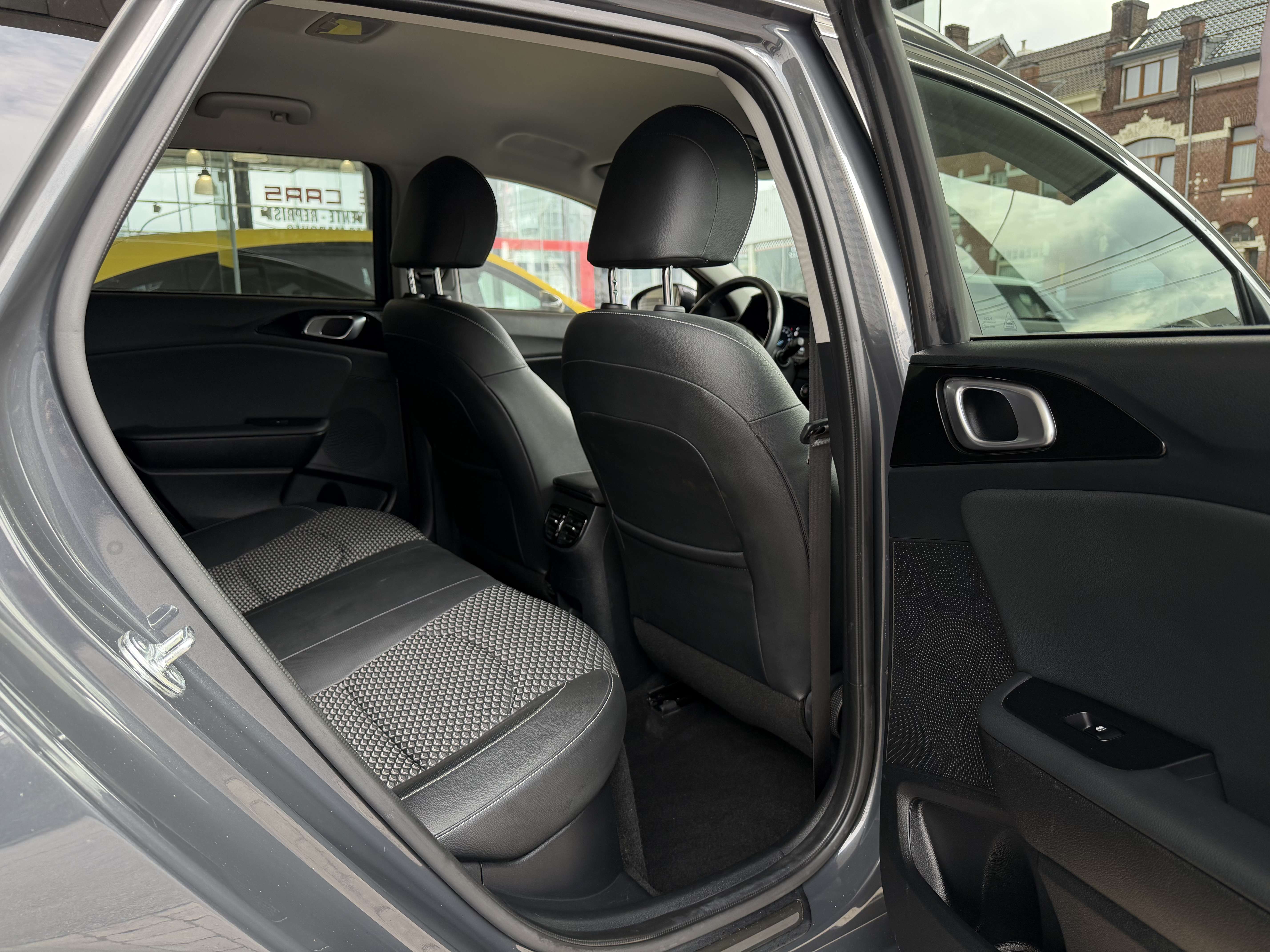 Kia Ceed SW / cee'd SW 1.6i GDi HYBRIDE CAMERA-GPS-CUIR-GAR USINE 2031