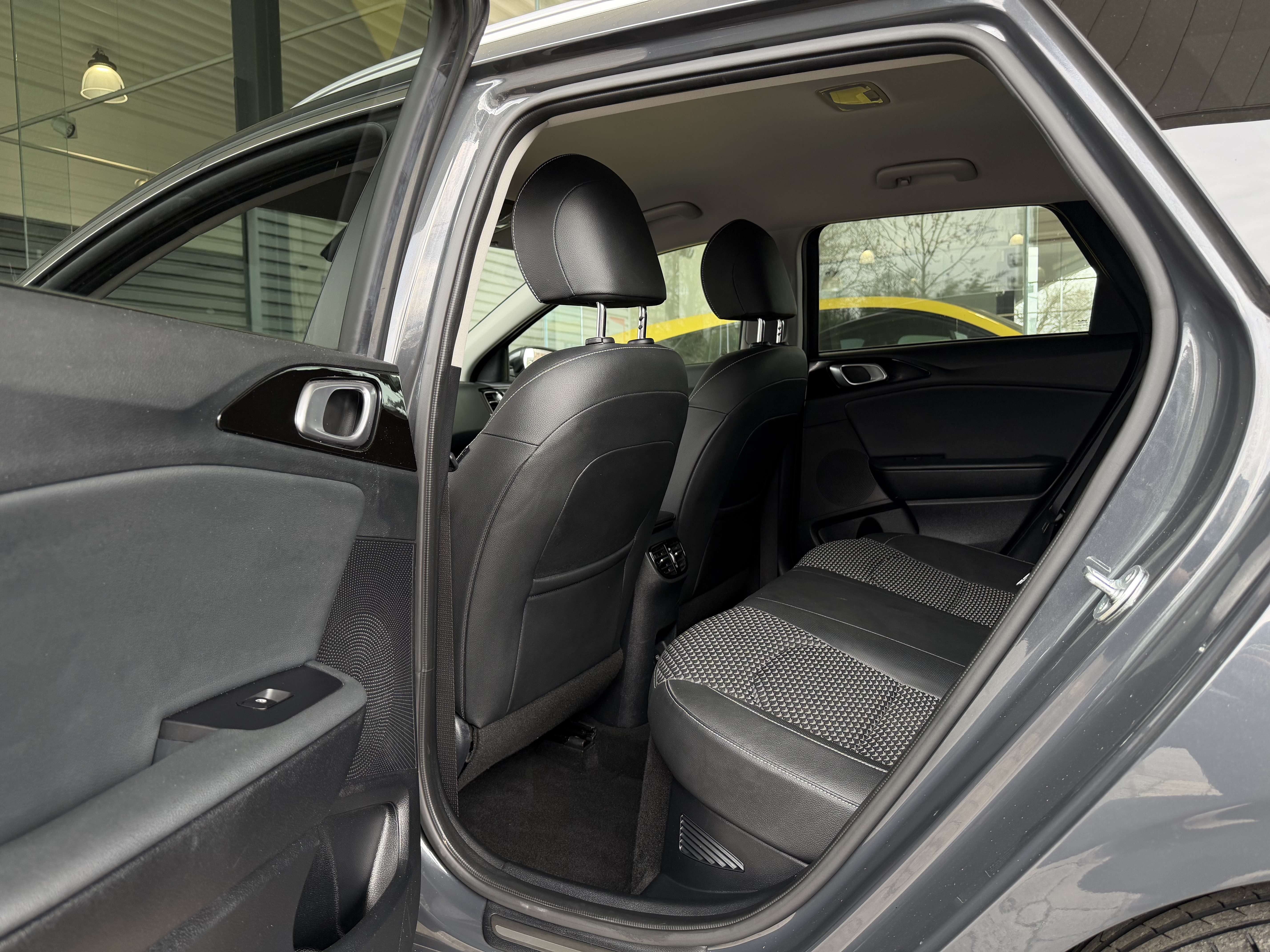 Kia Ceed SW / cee'd SW 1.6i GDi HYBRIDE CAMERA-GPS-CUIR-GAR USINE 2031