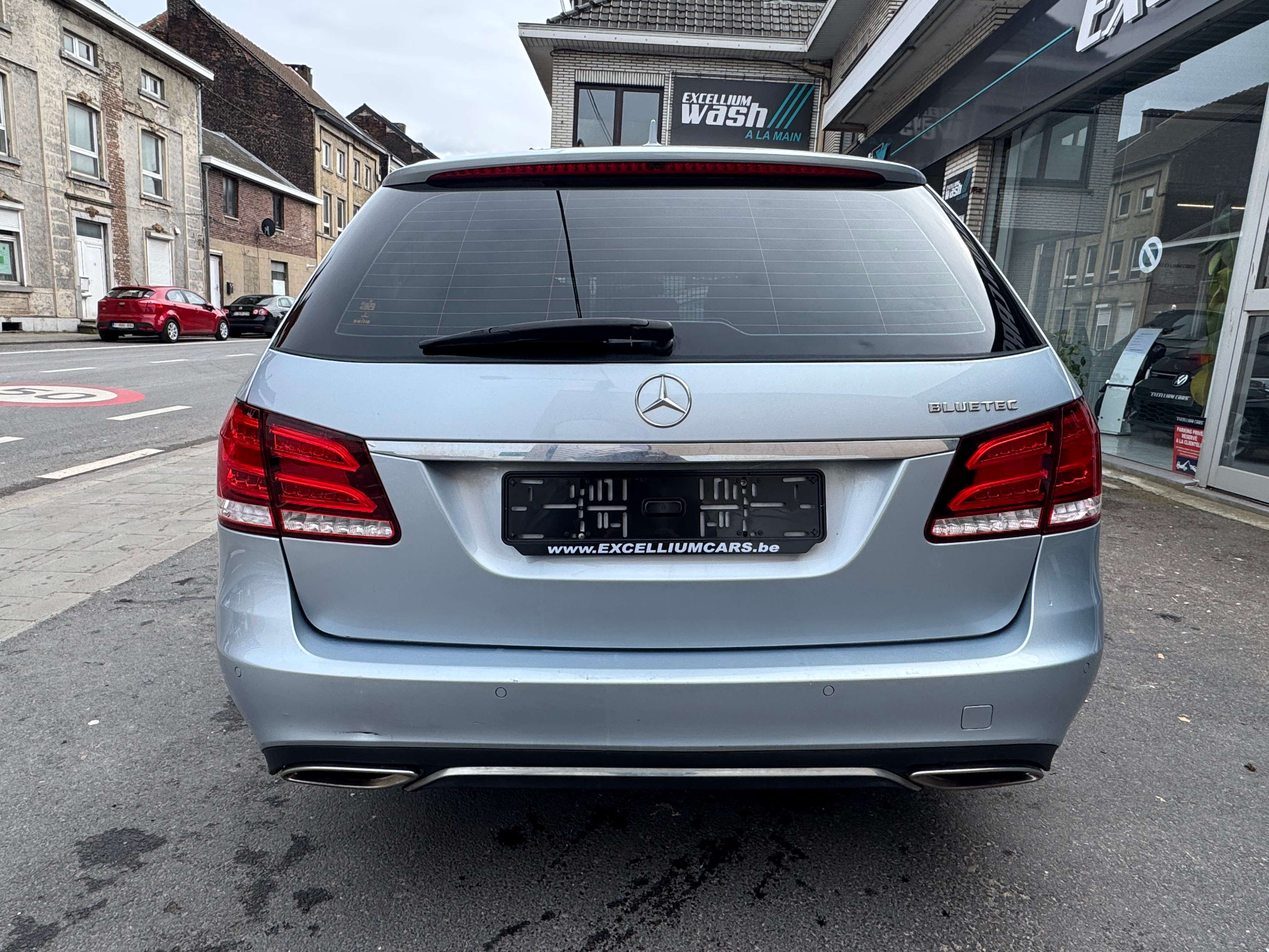 Mercedes-Benz E 200 BlueTEC Avantgarde Break Boit-Auto Cuir Gps Carnet