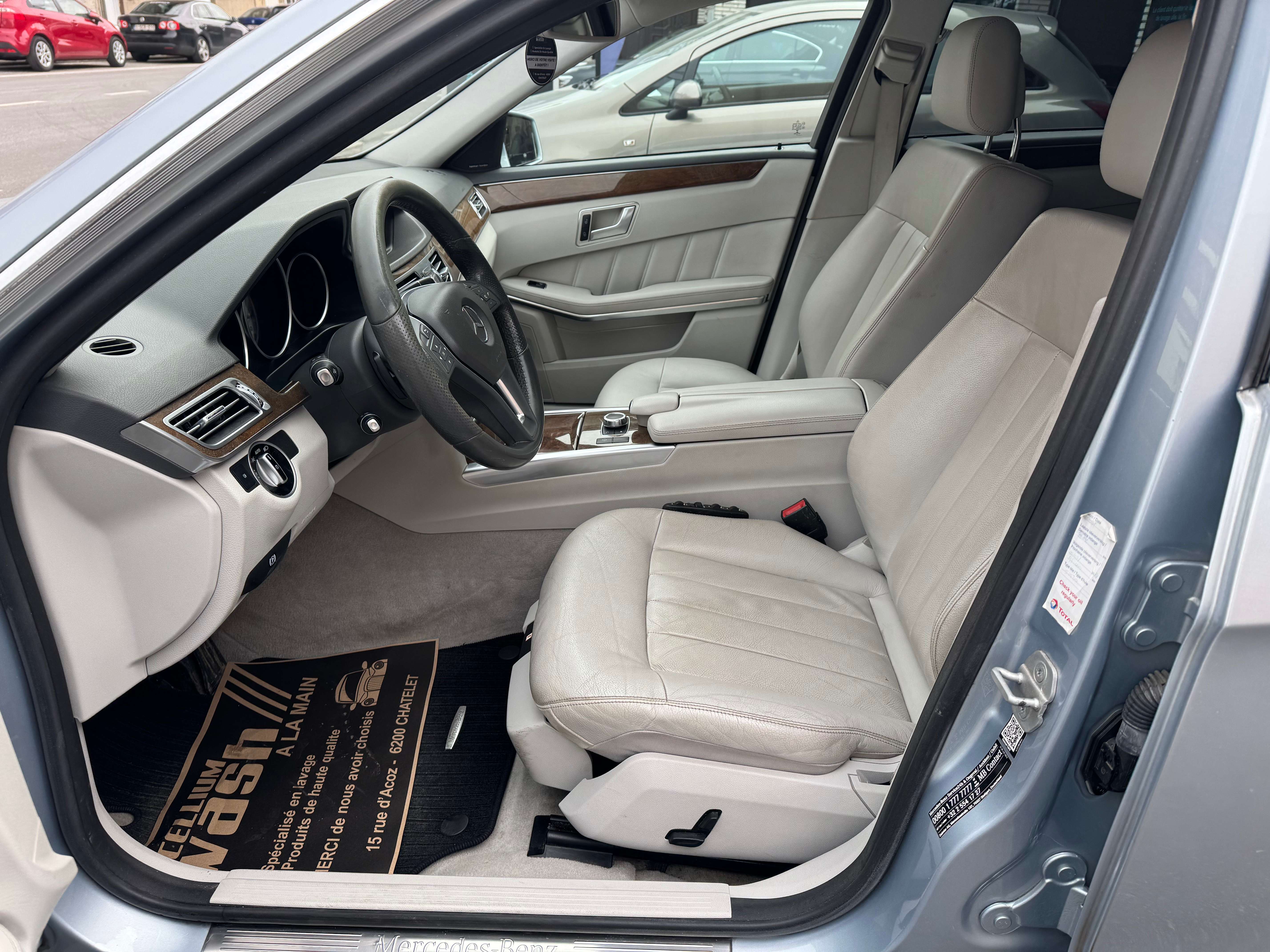 Mercedes-Benz E 200 BlueTEC Avantgarde Break Boit-Auto Cuir Gps Carnet