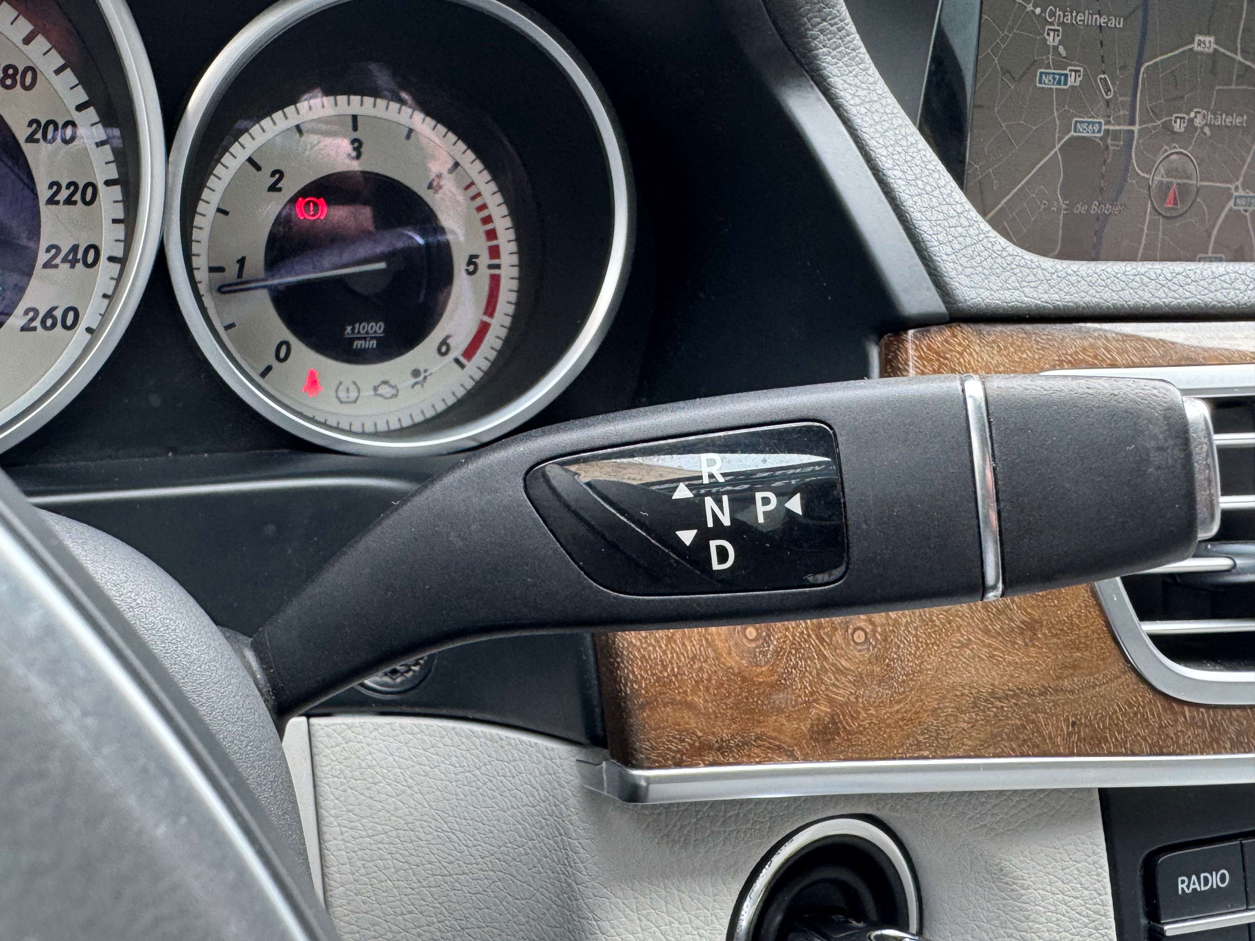 Mercedes-Benz E 200 BlueTEC Avantgarde Break Boit-Auto Cuir Gps Carnet