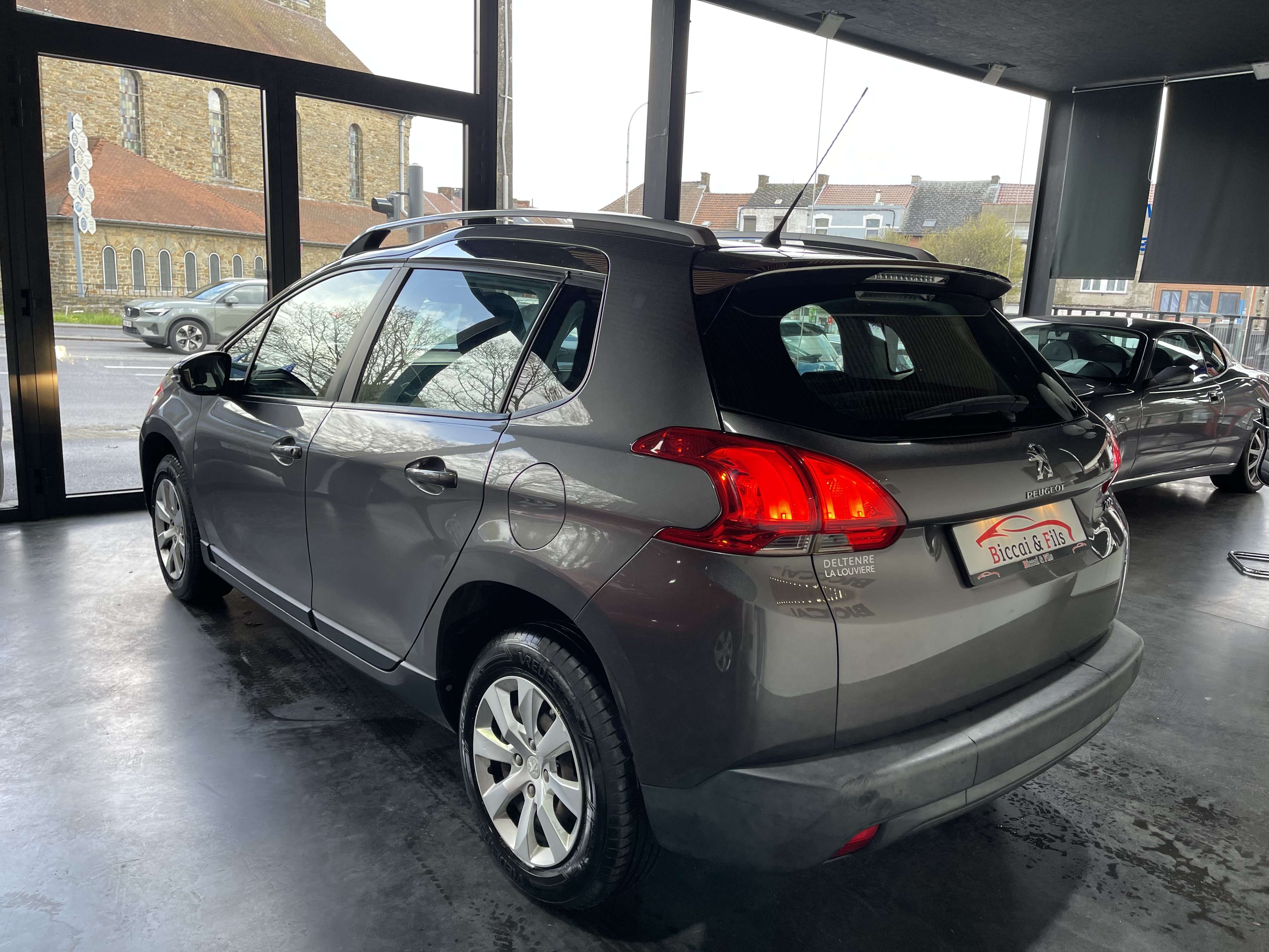 Peugeot 2008 2008 1.2i PureTech Allure S