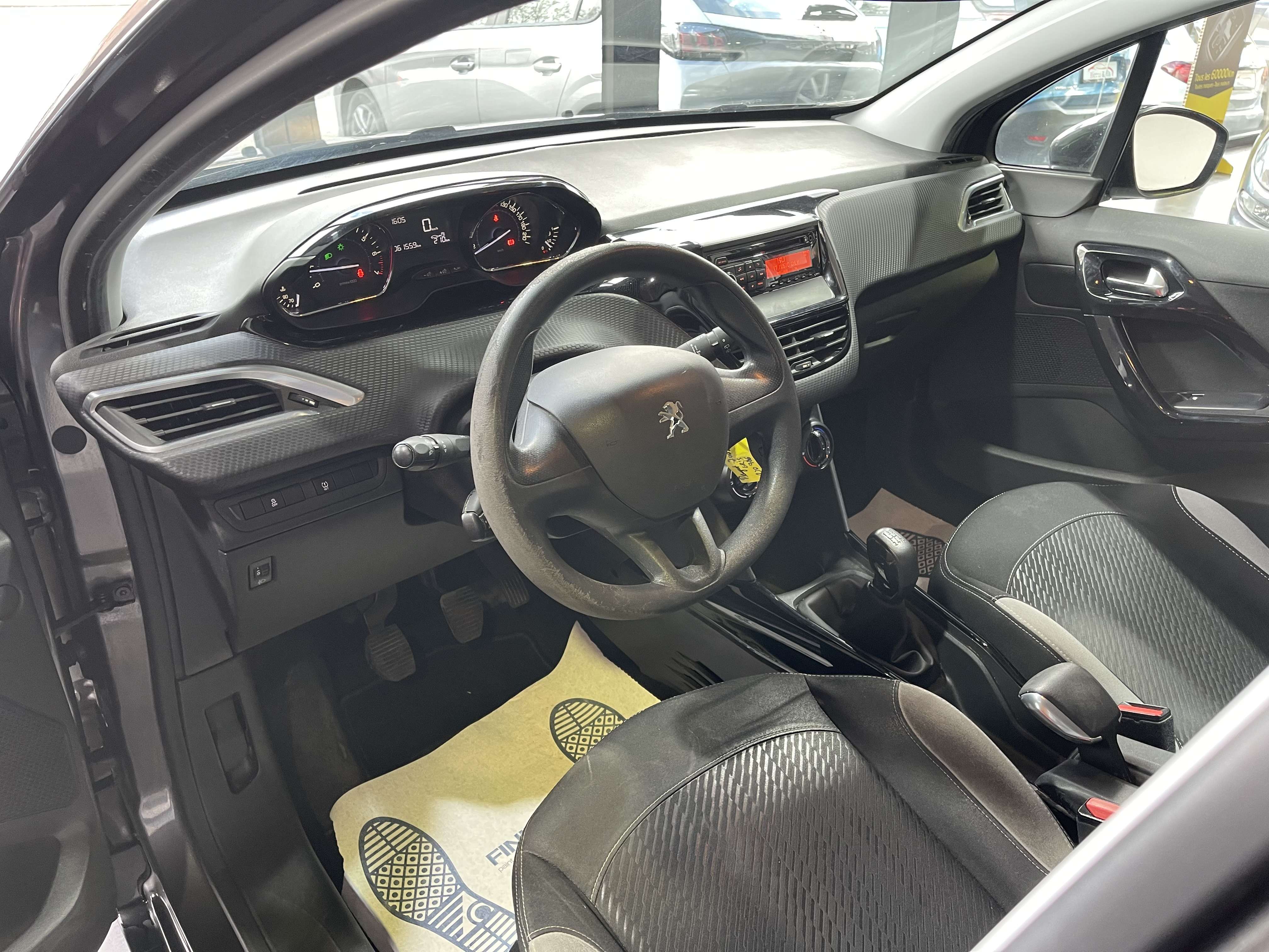 Peugeot 2008 2008 1.2i PureTech Allure S