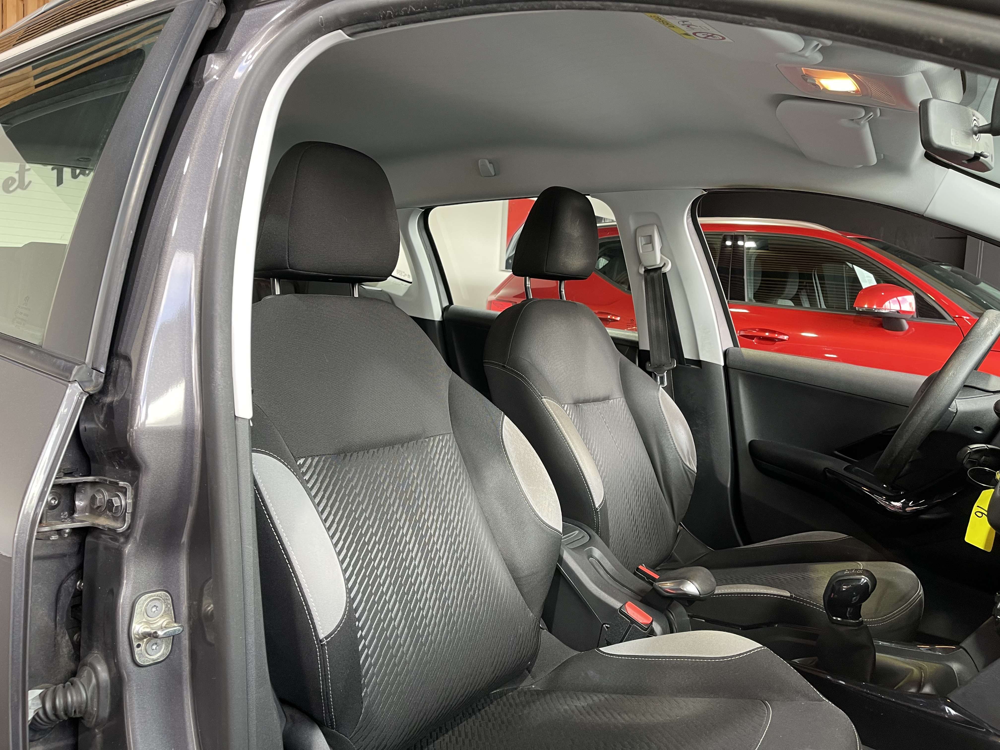Peugeot 2008 2008 1.2i PureTech Allure S