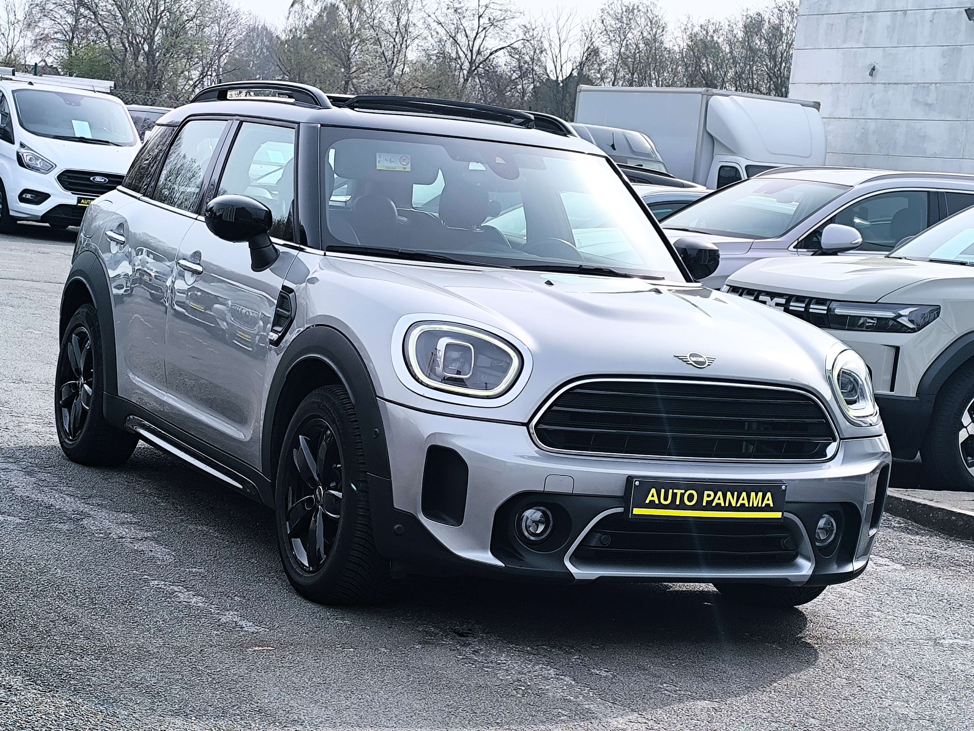MINI Cooper Countryman 1.5S B.AUTO BLACK EDITION TOIT PANO GPS XENON ACC