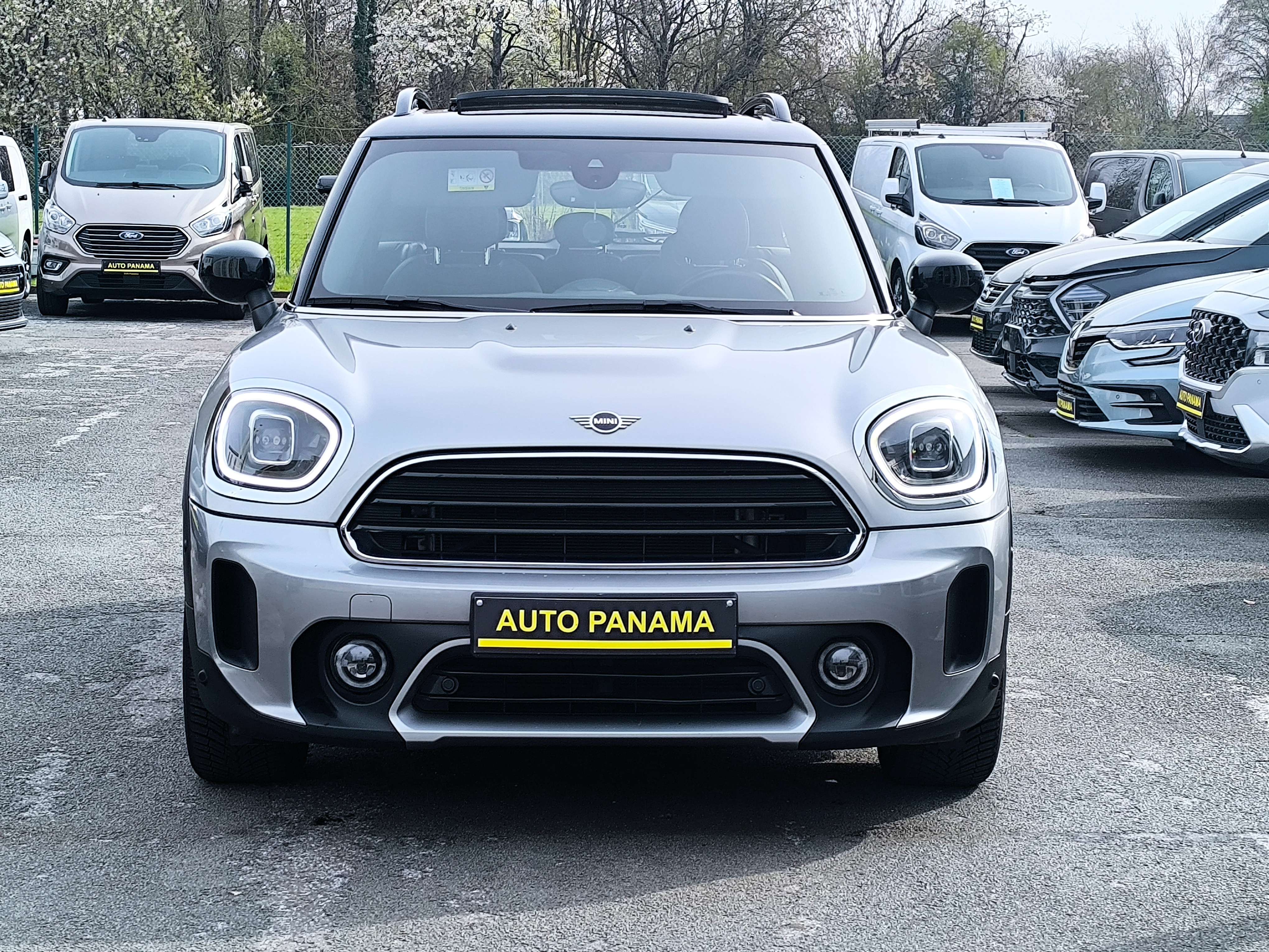 MINI Cooper Countryman 1.5S B.AUTO BLACK EDITION TOIT PANO GPS XENON ACC