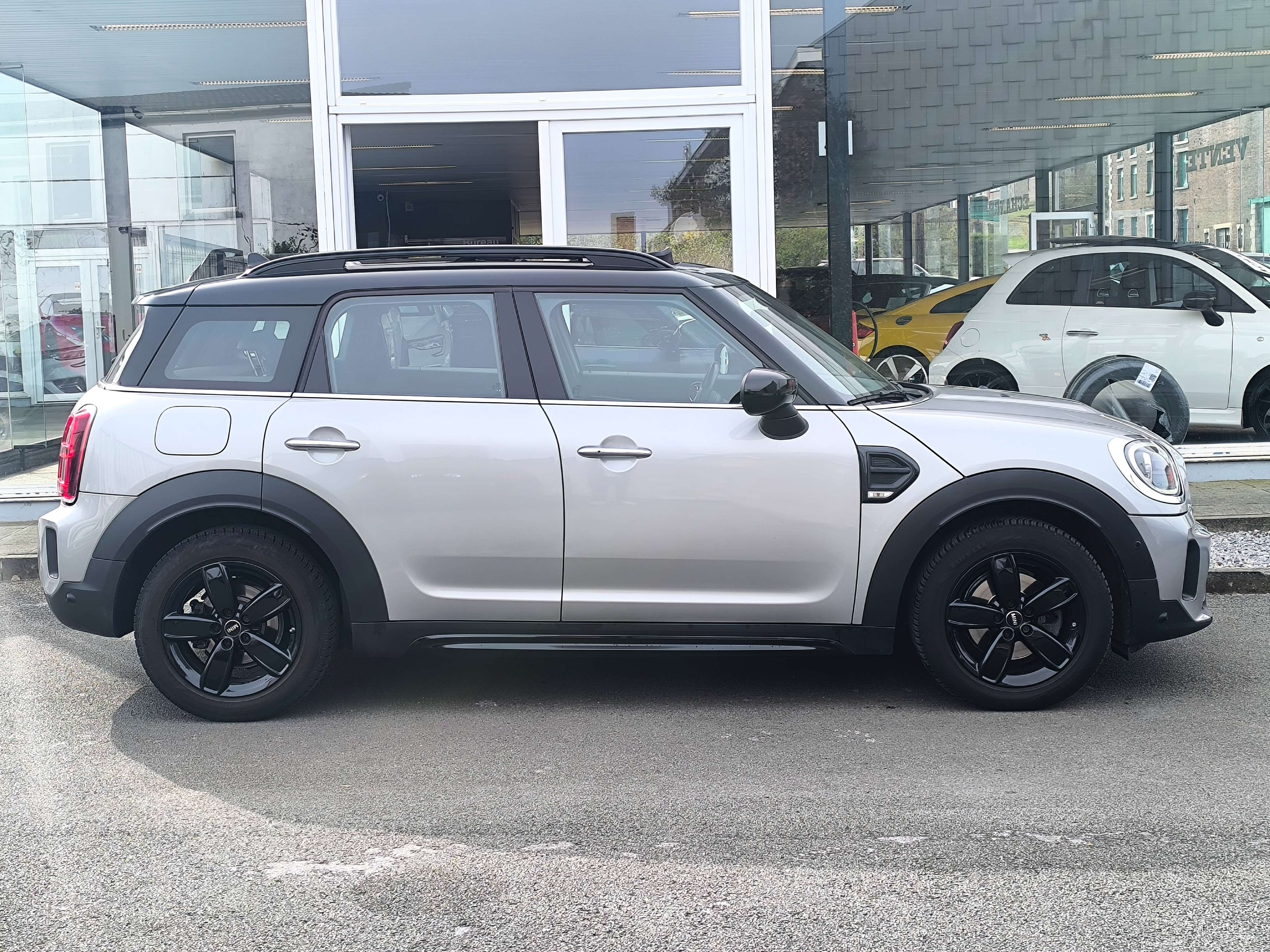 MINI Cooper Countryman 1.5S B.AUTO BLACK EDITION TOIT PANO GPS XENON ACC