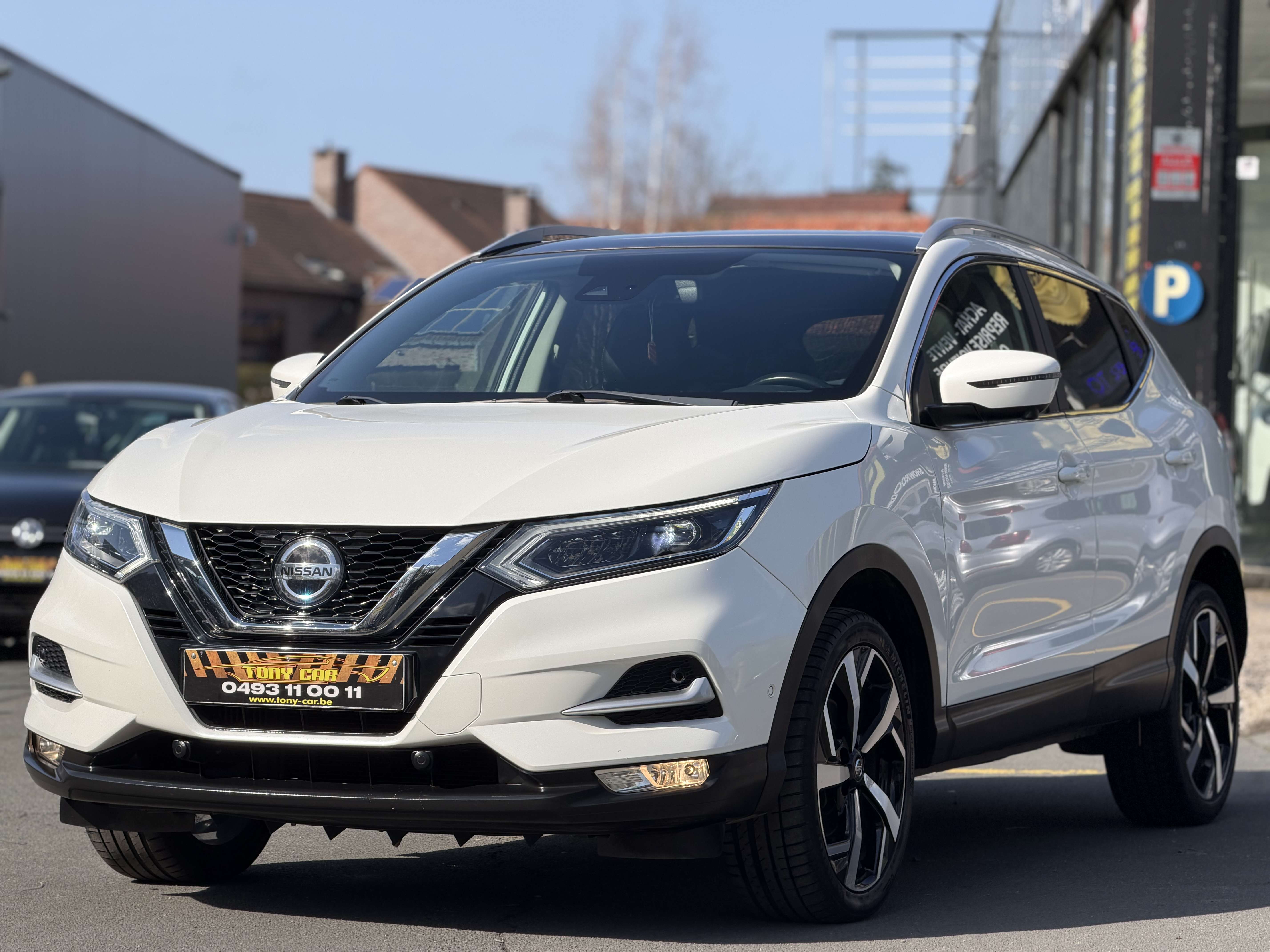 Nissan Qashqai Qashqai 1.2 DIG-T*NAVI*CAMERA360*PANO*CUIR*