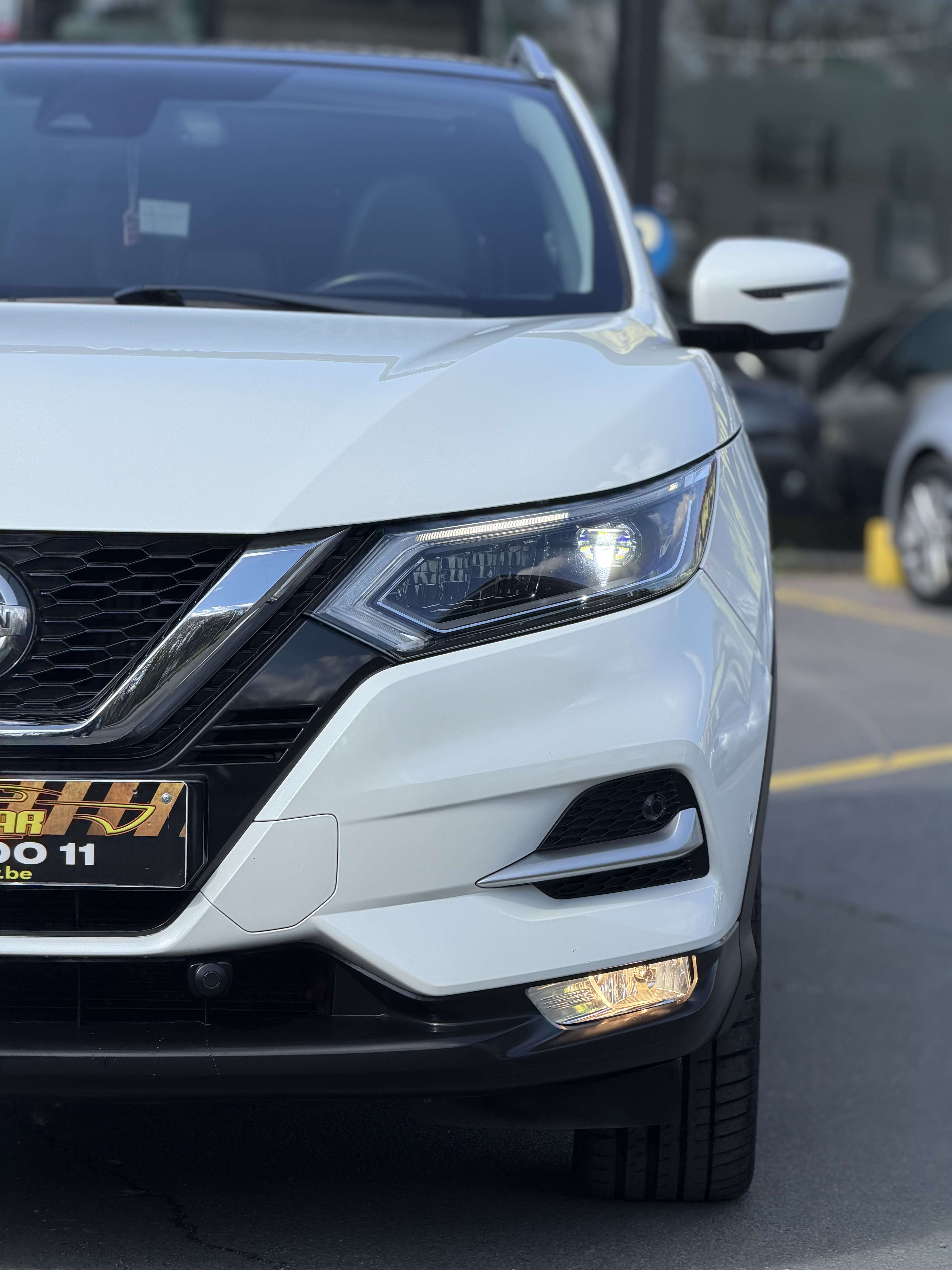 Nissan Qashqai Qashqai 1.2 DIG-T*NAVI*CAMERA360*PANO*CUIR*