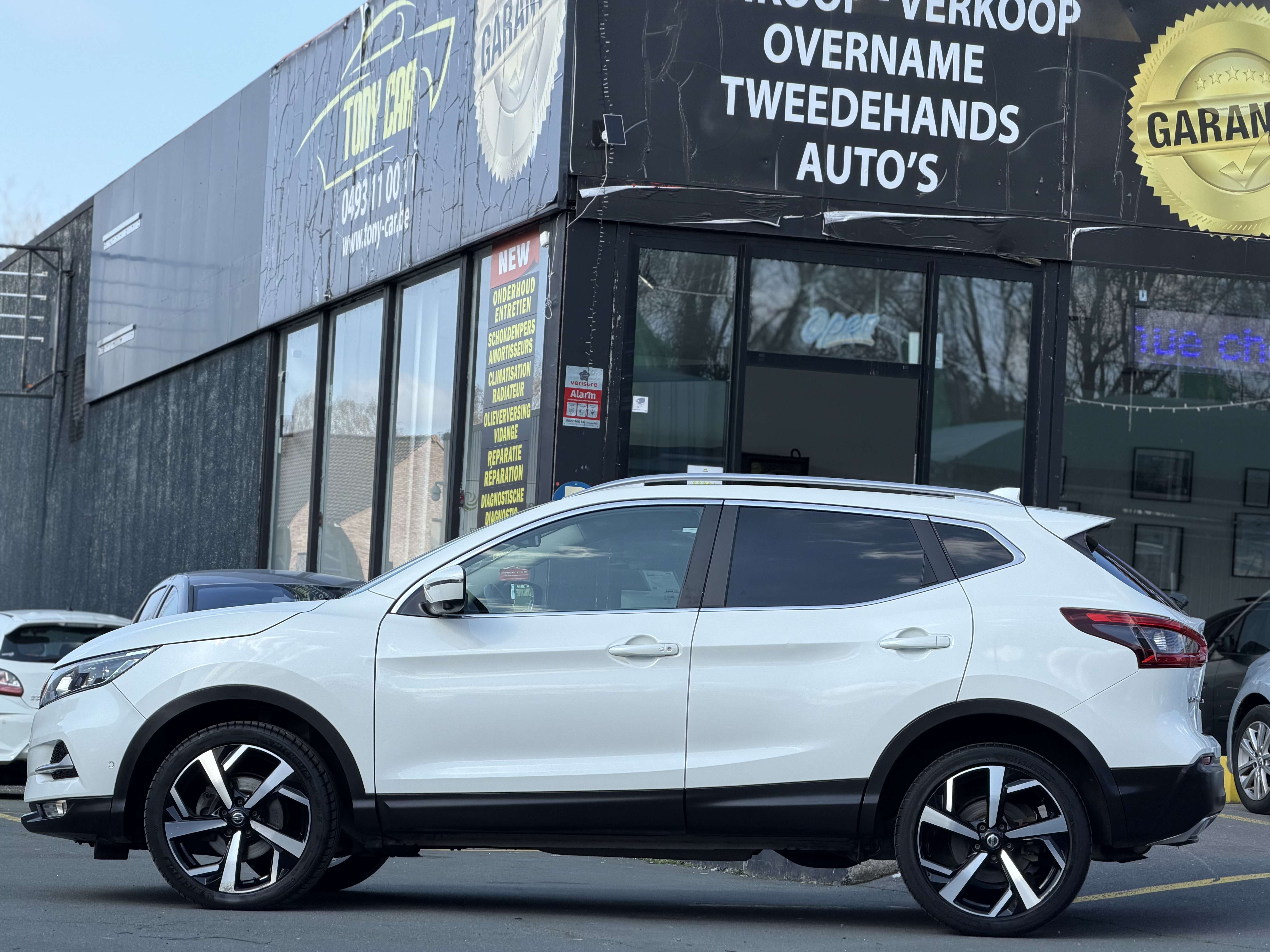 Nissan Qashqai Qashqai 1.2 DIG-T*NAVI*CAMERA360*PANO*CUIR*