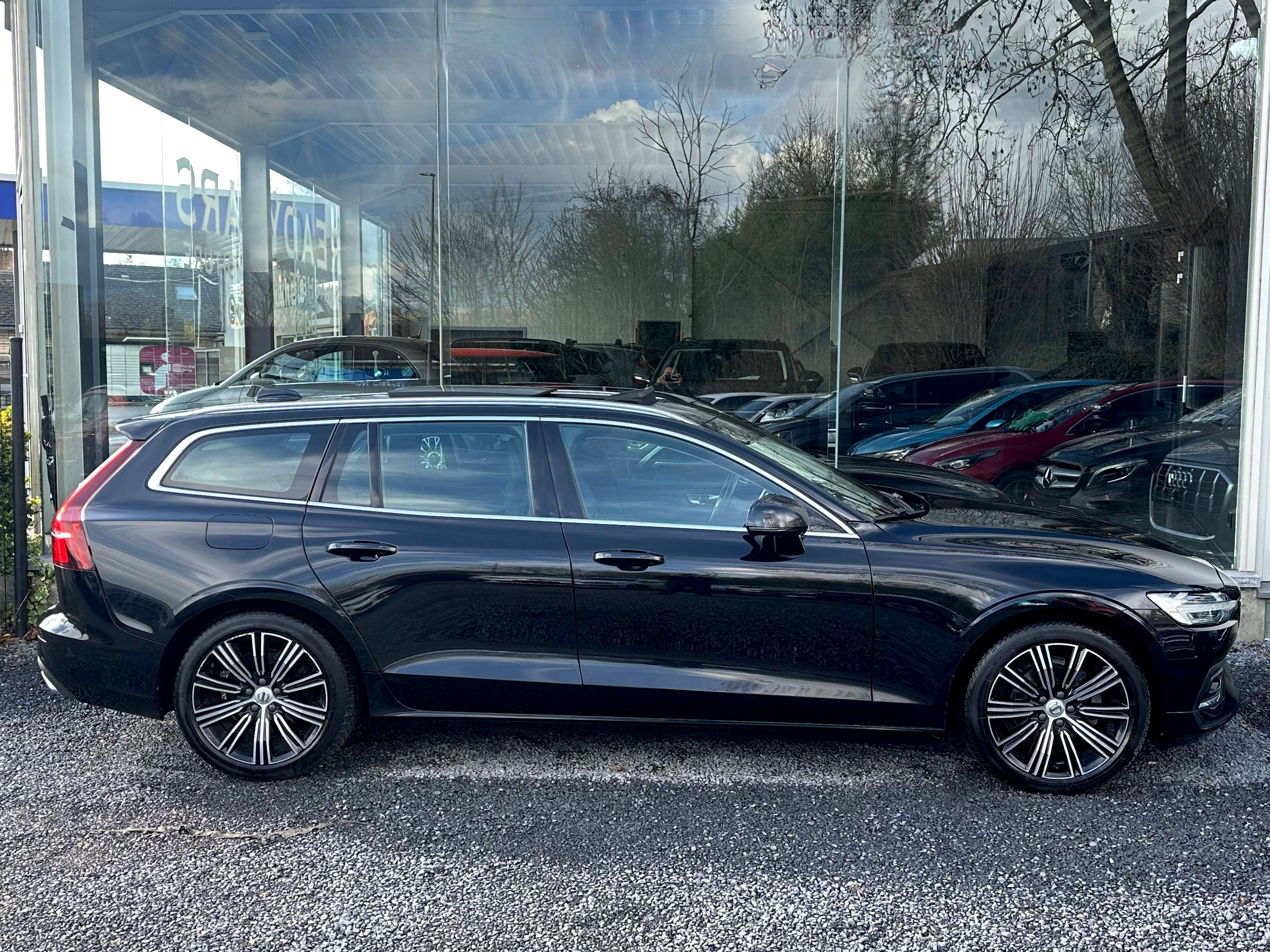 Volvo V60 2.0 D4*INSCRIPTION*FULL OPTION*PANORAMIC*CAM 360
