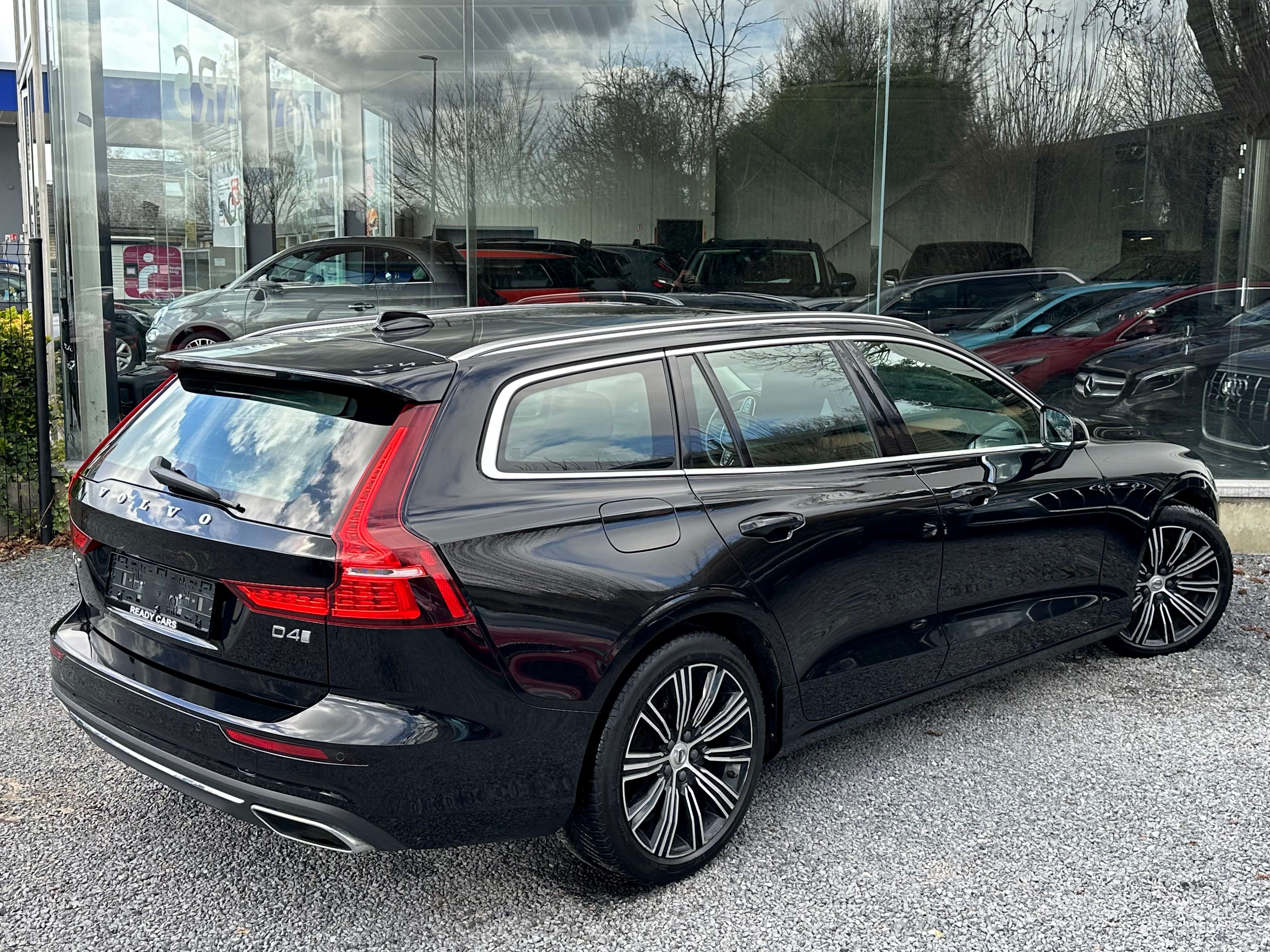 Volvo V60 2.0 D4*INSCRIPTION*FULL OPTION*PANORAMIC*CAM 360