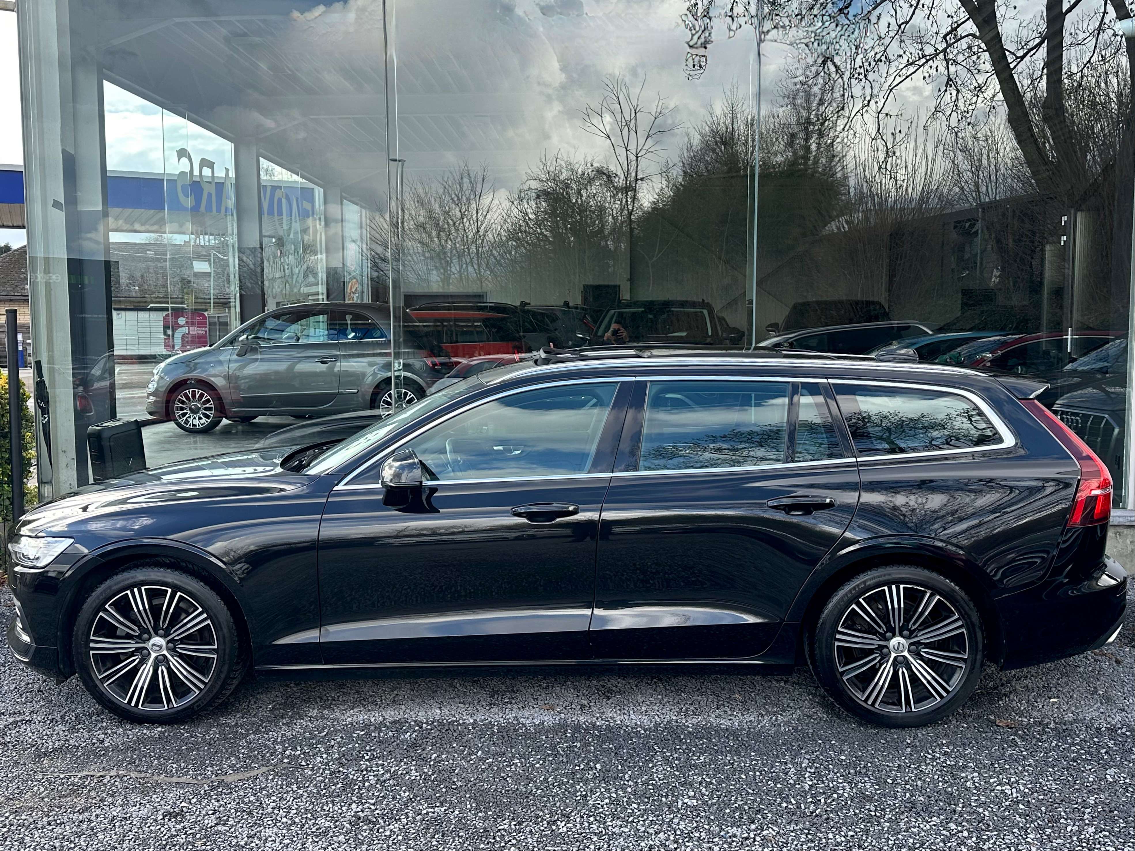 Volvo V60 2.0 D4*INSCRIPTION*FULL OPTION*PANORAMIC*CAM 360