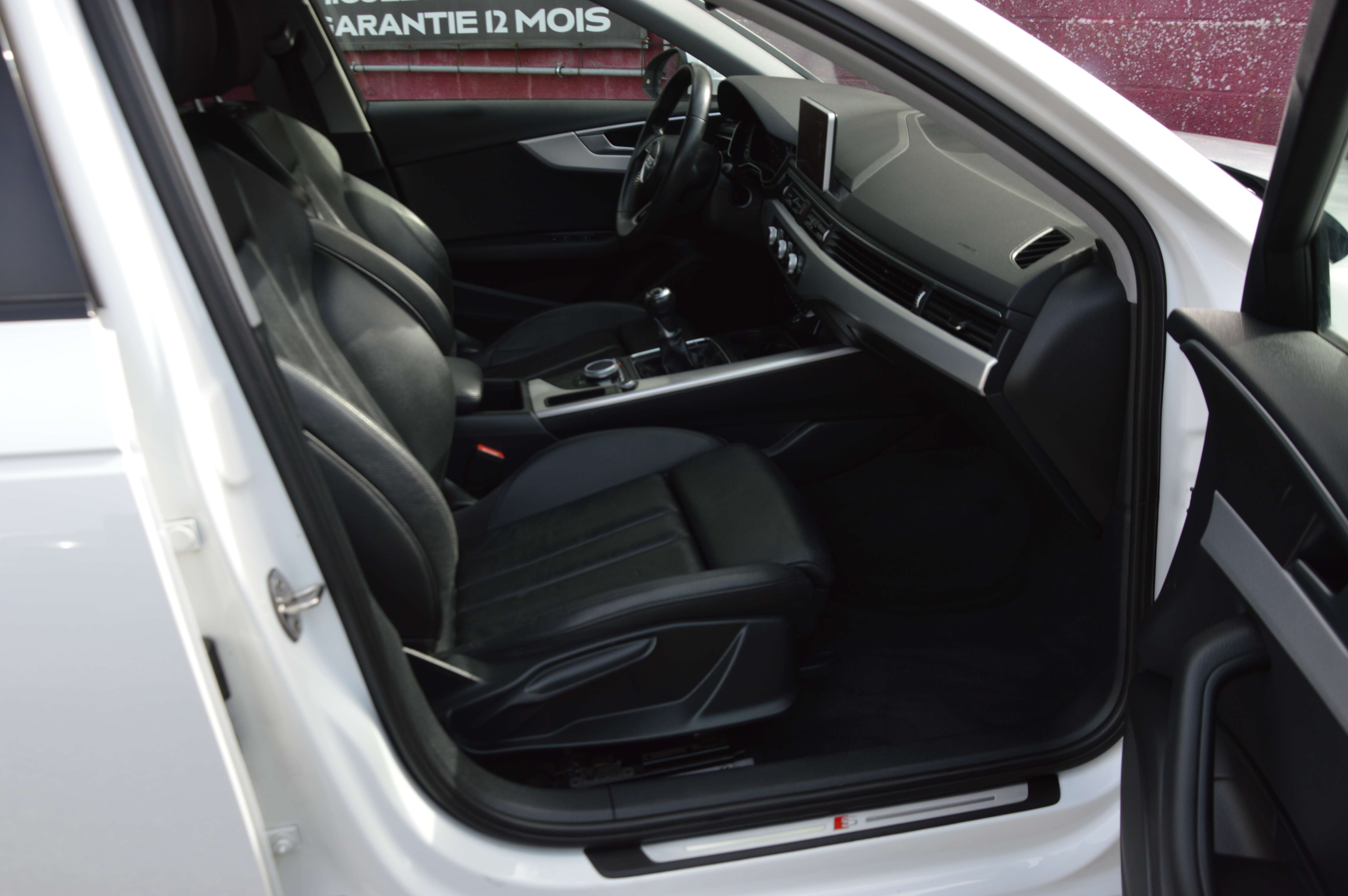 Audi A4 2.0TDi Pack S-Line COCKPIT SENS AV/AR 73.387KM