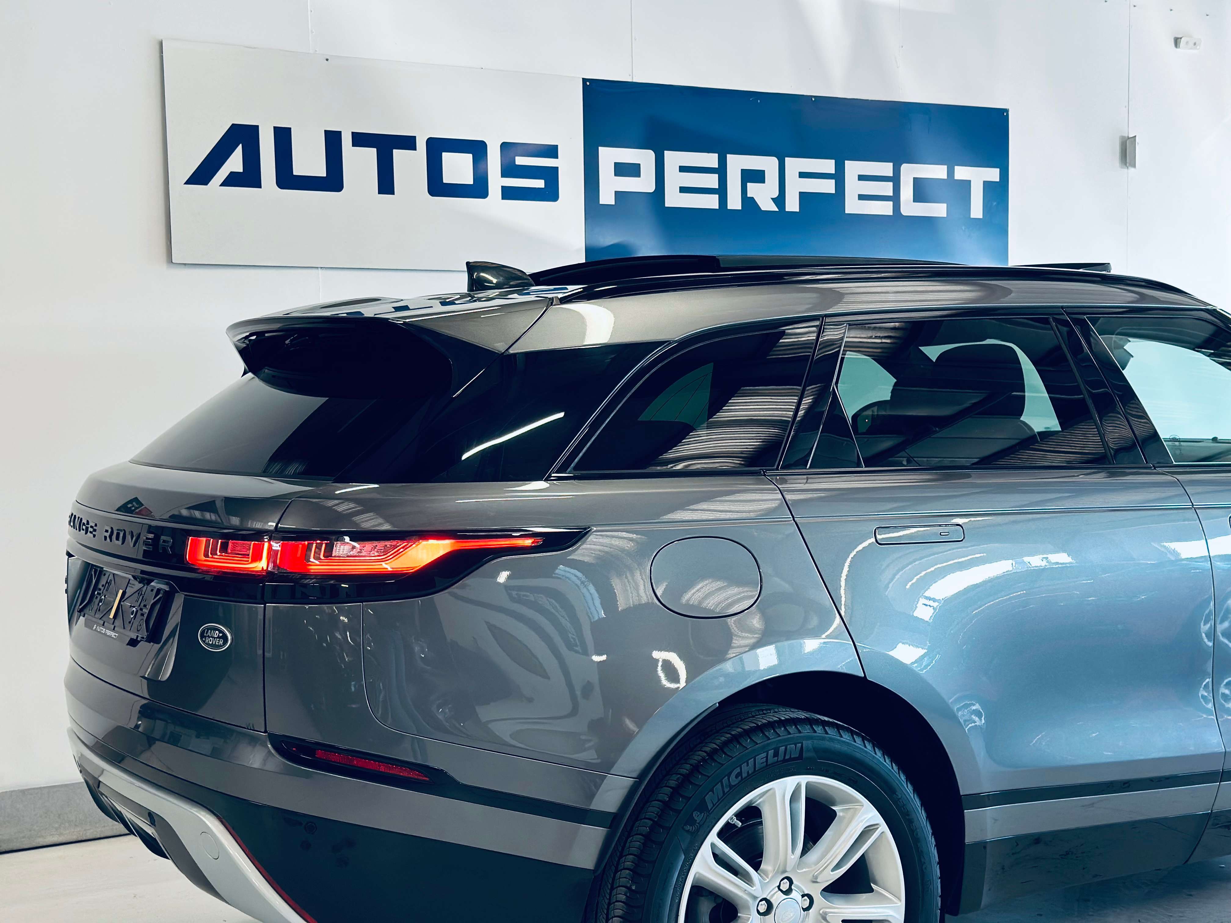 Land Rover Range Rover Velar Velar 2.0 TD4 R-Dynamic S PANO FULL LED CUIR JA20