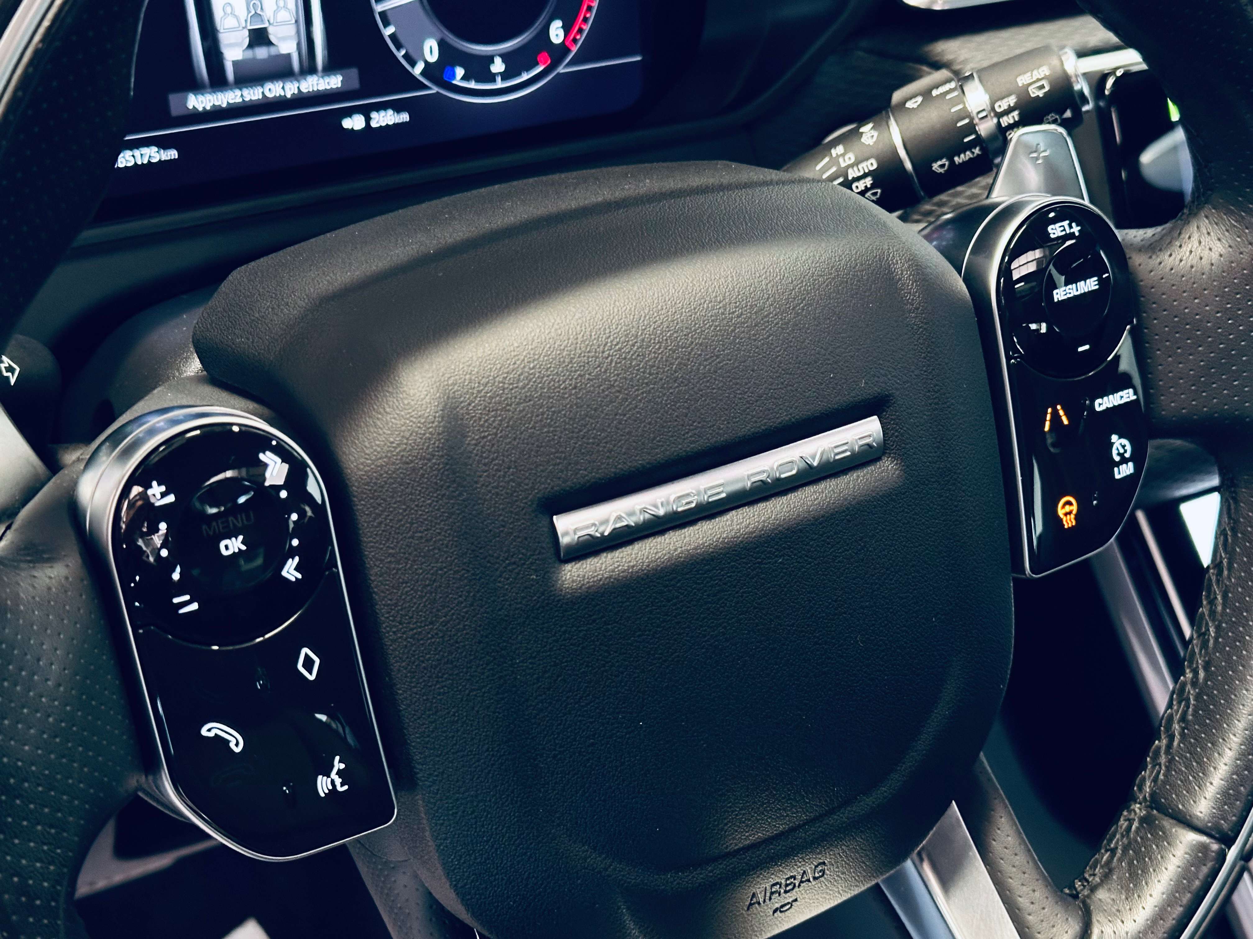 Land Rover Range Rover Velar Velar 2.0 TD4 R-Dynamic S PANO FULL LED CUIR JA20