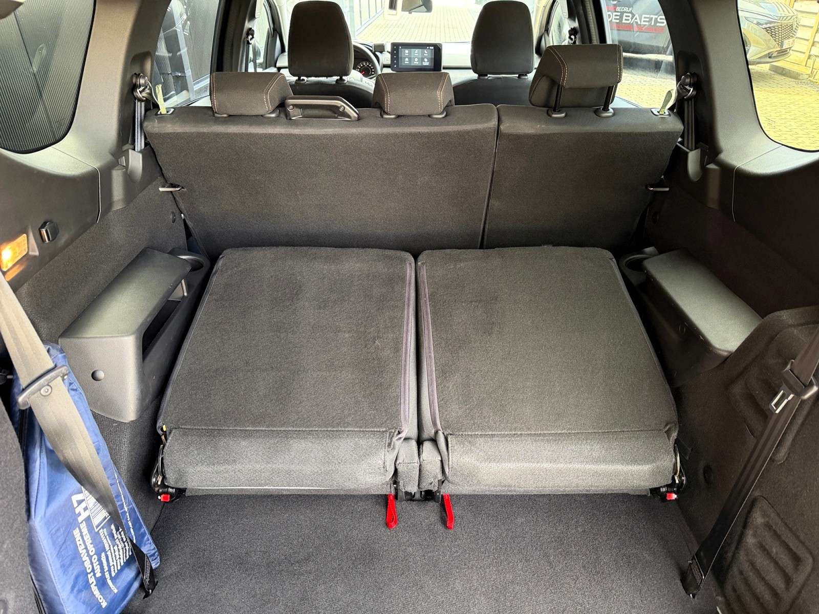 Dacia Jogger 1.0TCE110*7PL*EXTREME*6MT*CARPLAY*CAMERA*GARANTIE