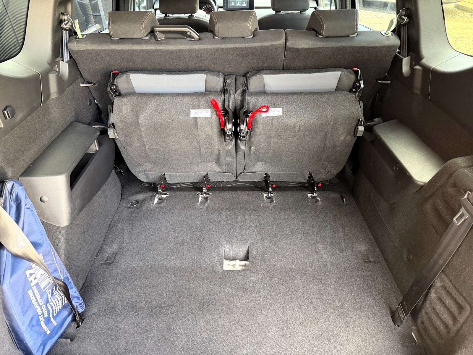 Dacia Jogger 1.0TCE110*7PL*EXTREME*6MT*CARPLAY*CAMERA*GARANTIE