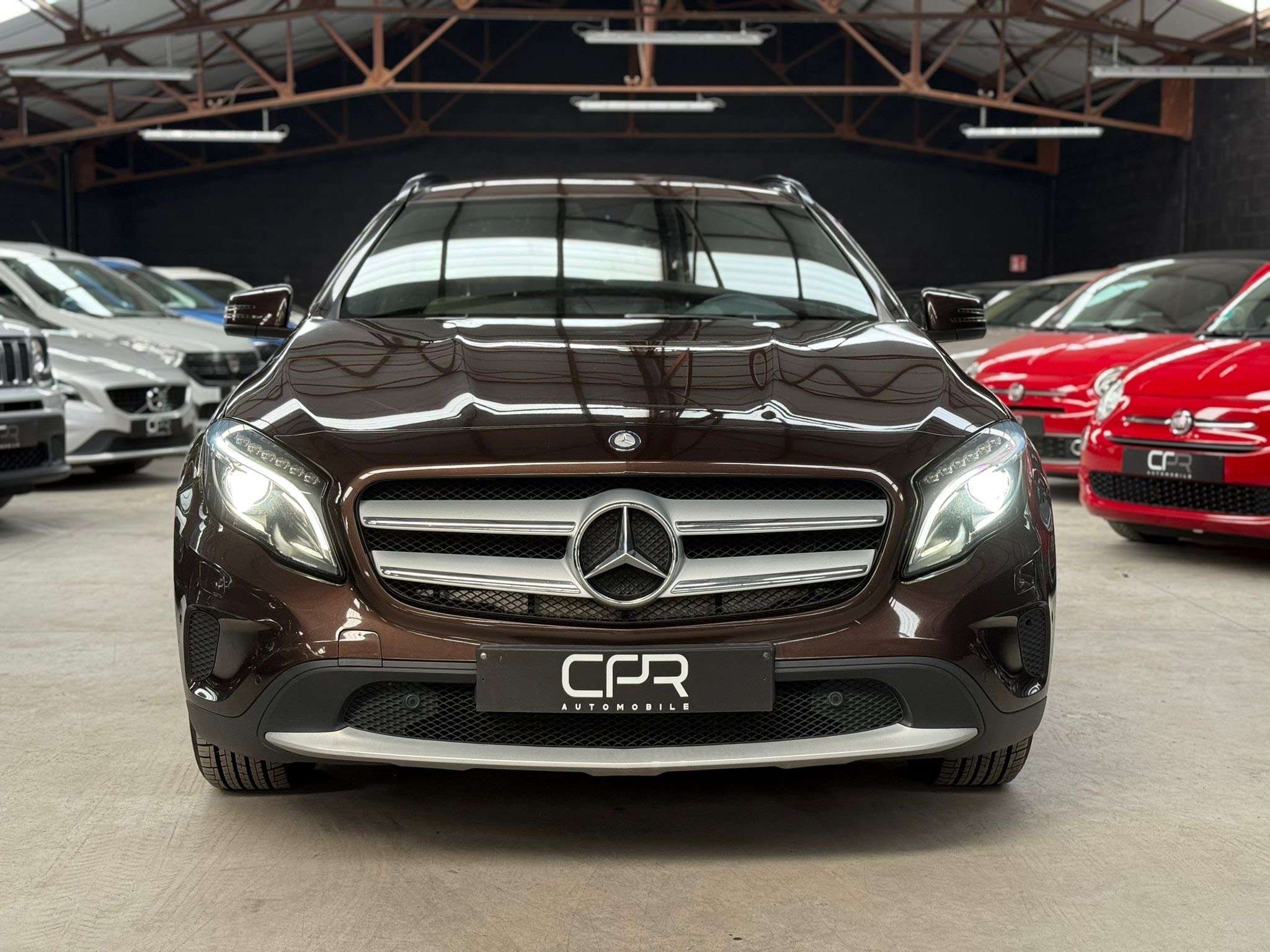 Mercedes-Benz GLA 200 d * GPS * LED * RADAR * SIEGE CH * CUIR * GARANTIE