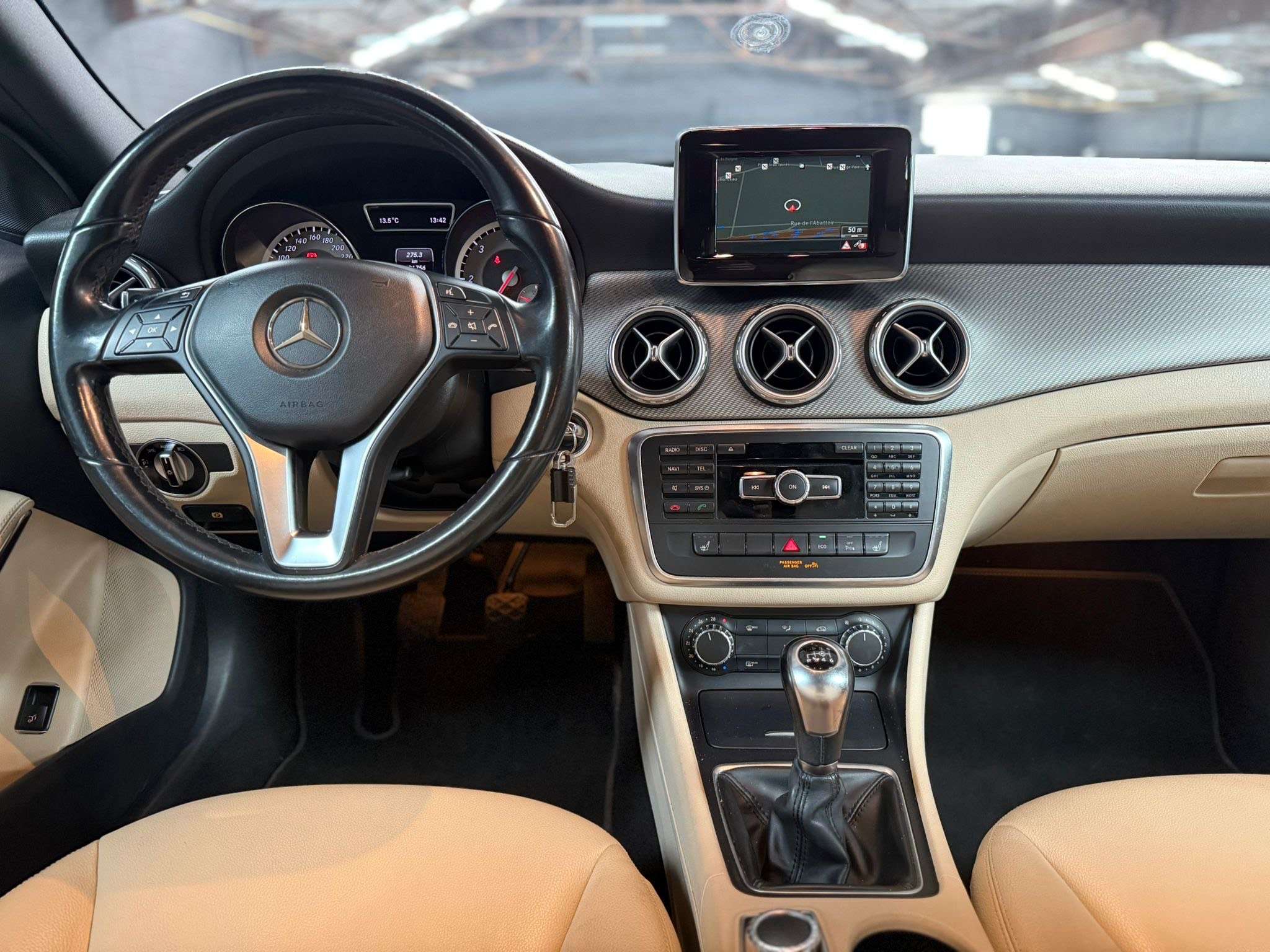 Mercedes-Benz GLA 200 d * GPS * LED * RADAR * SIEGE CH * CUIR * GARANTIE