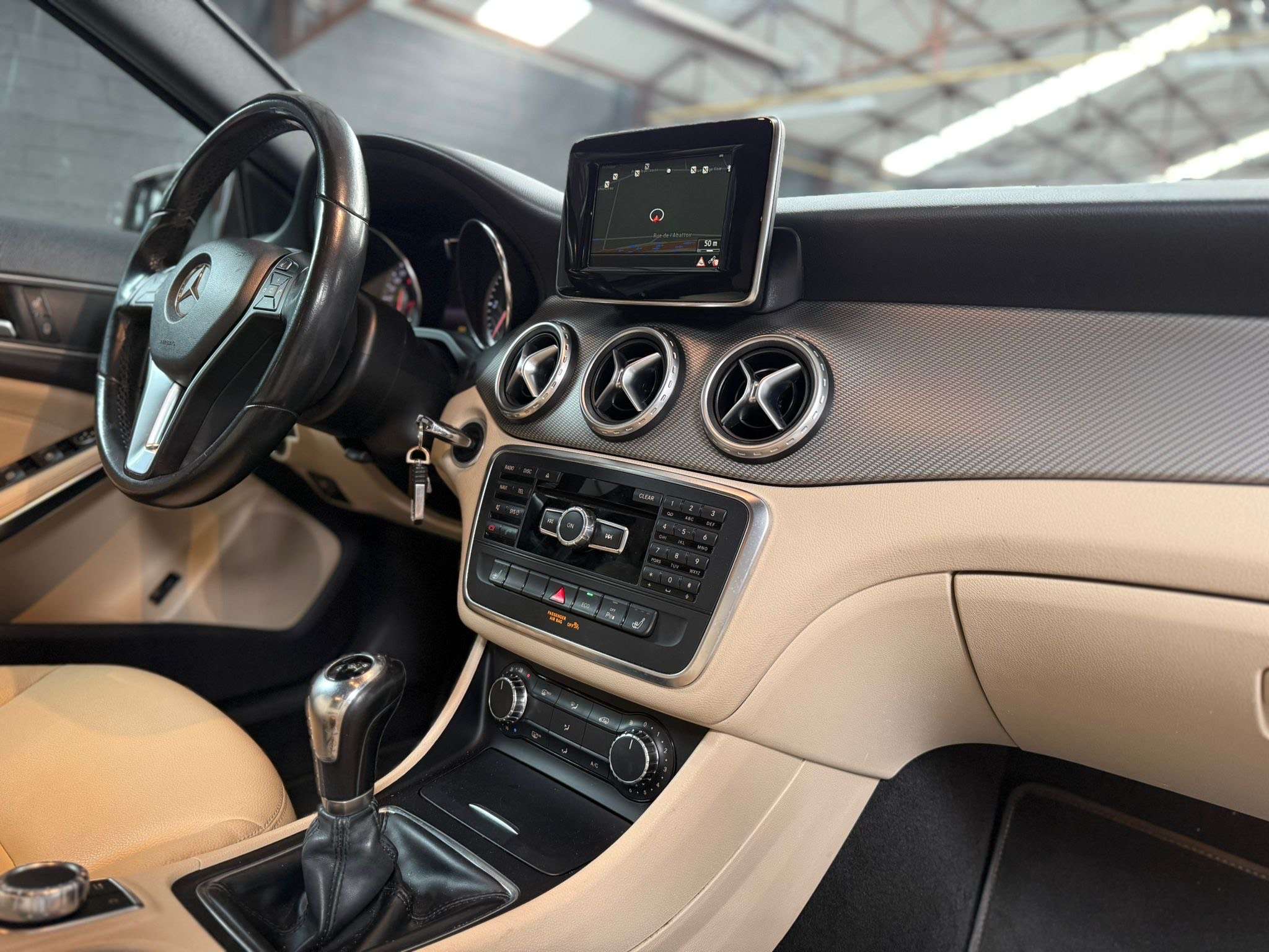 Mercedes-Benz GLA 200 d * GPS * LED * RADAR * SIEGE CH * CUIR * GARANTIE