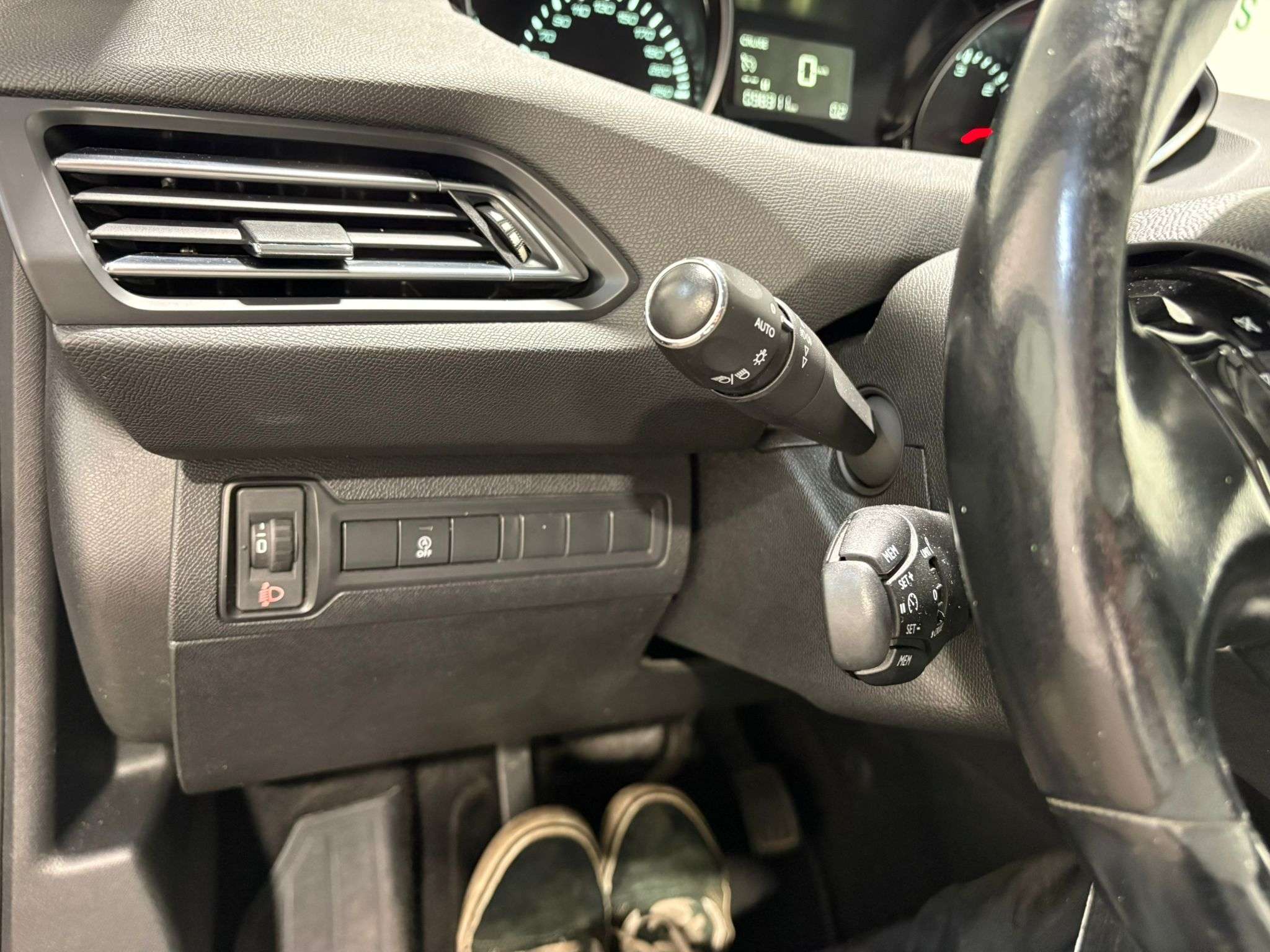 Peugeot 308 ** 1.5 BlueHDi ** Style ** GPS ** Garantie 12 mois