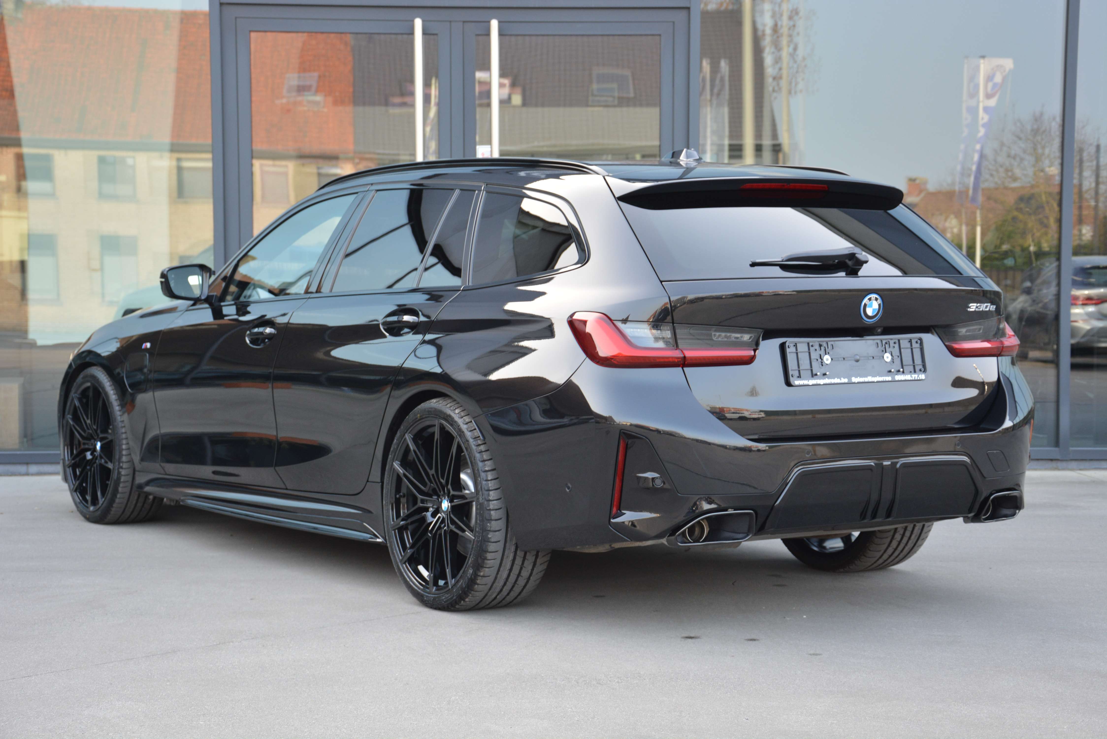 BMW 330 e Touring M-Performance/360°Cam/HUD/ACC/Keyless