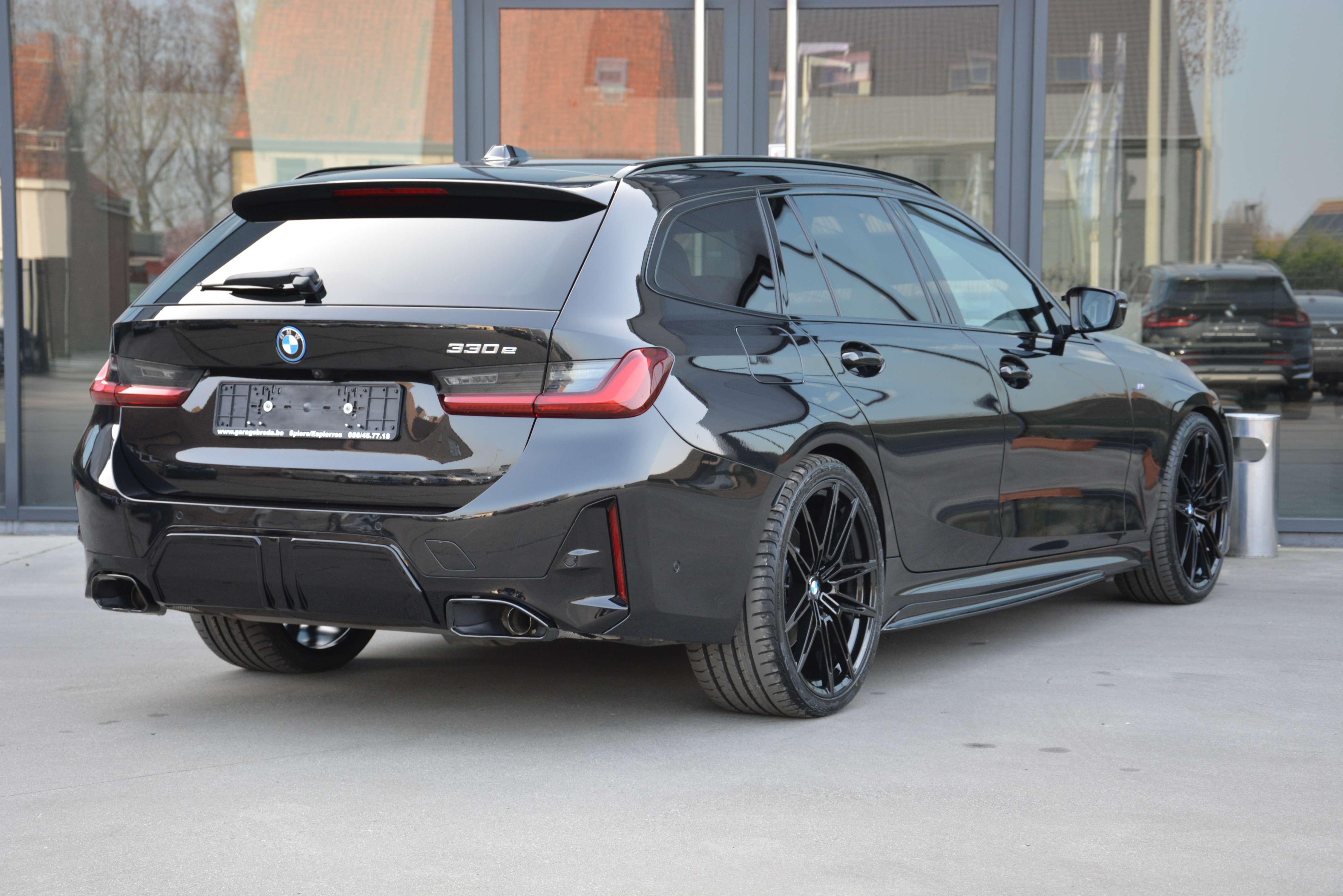 BMW 330 e Touring M-Performance/360°Cam/HUD/ACC/Keyless