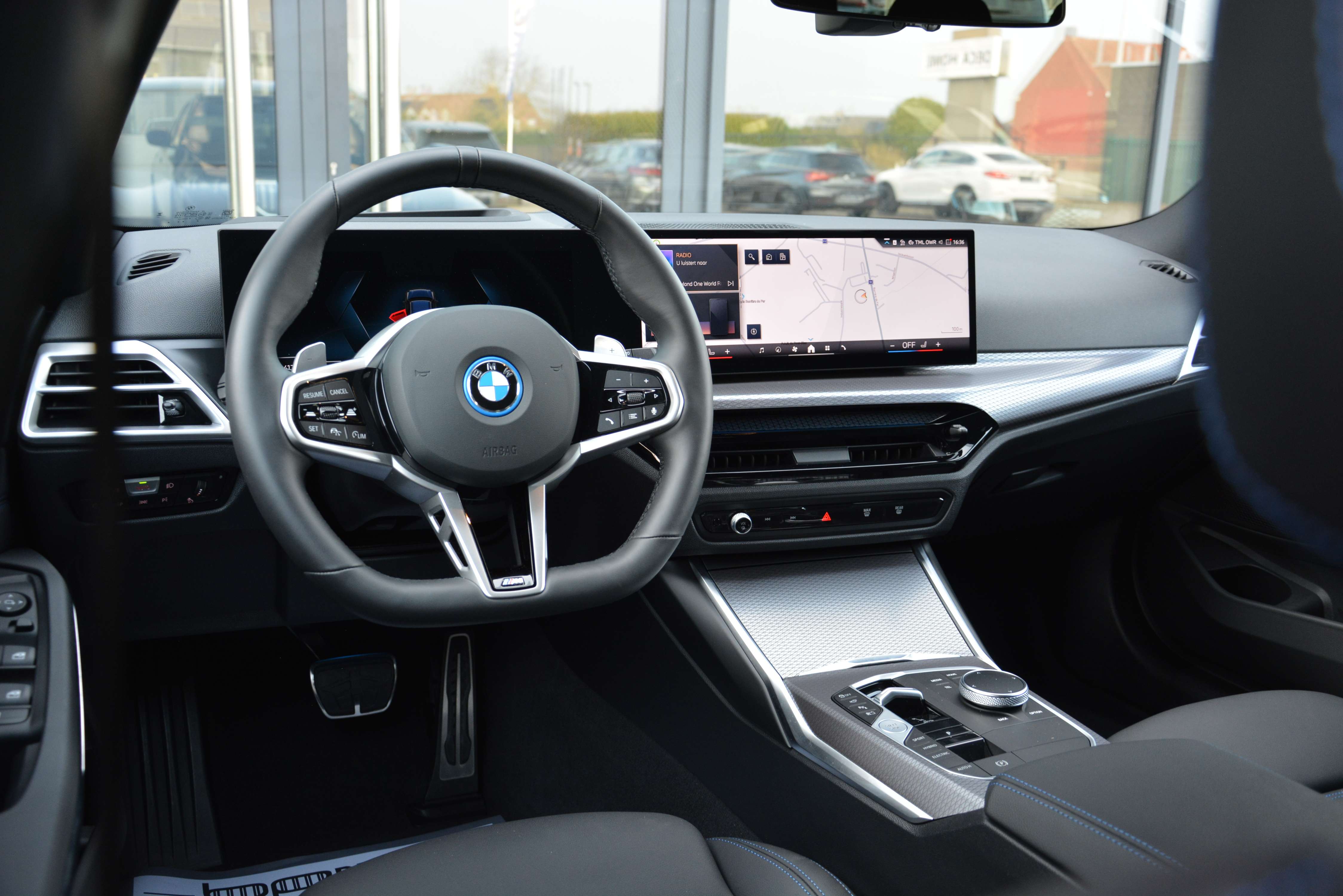 BMW 330 e Touring M-Performance/360°Cam/HUD/ACC/Keyless