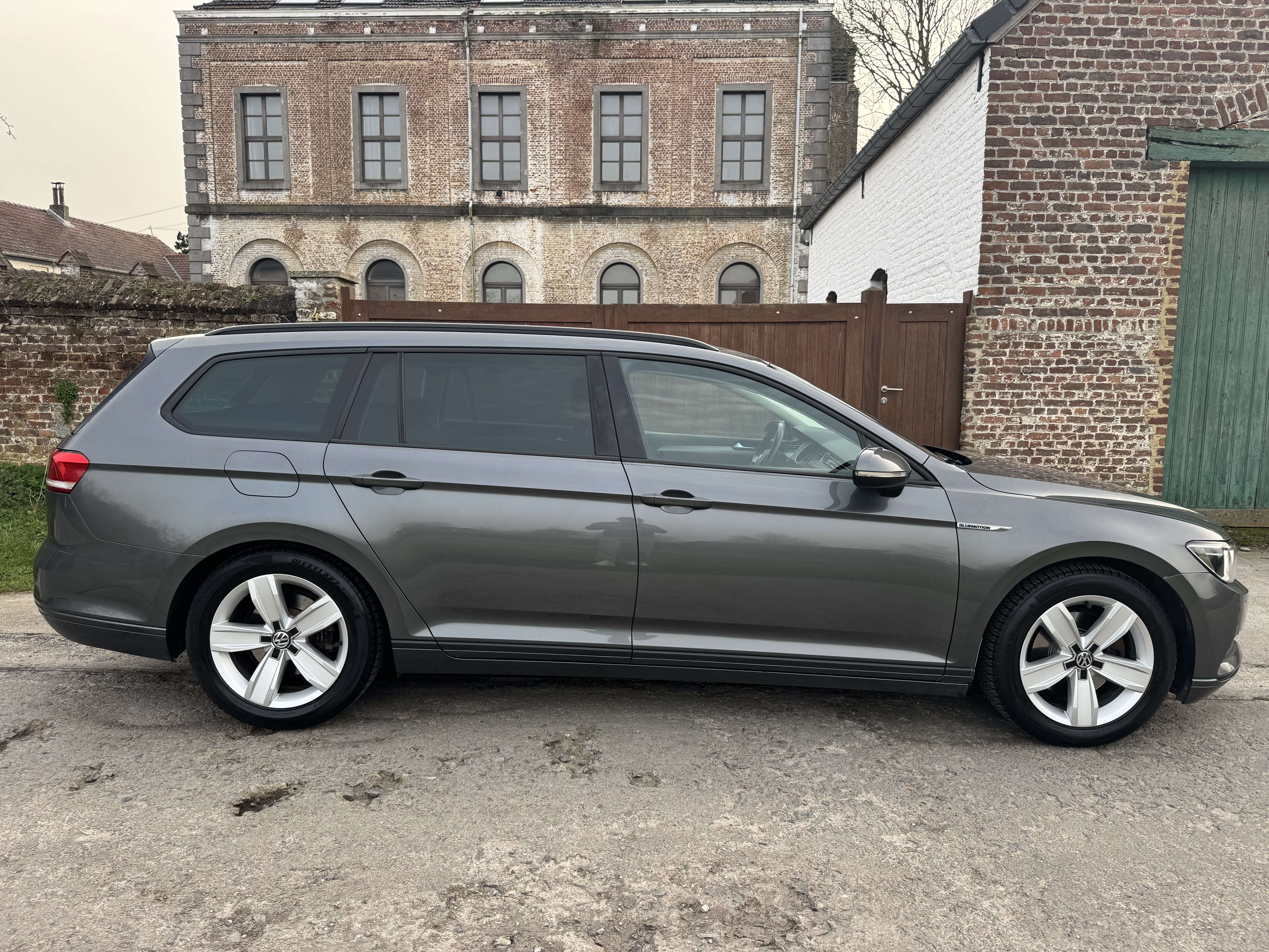 Volkswagen Passat Variant SW 1.6 CR TDi Highline *CAM*GPS*CRUISE*