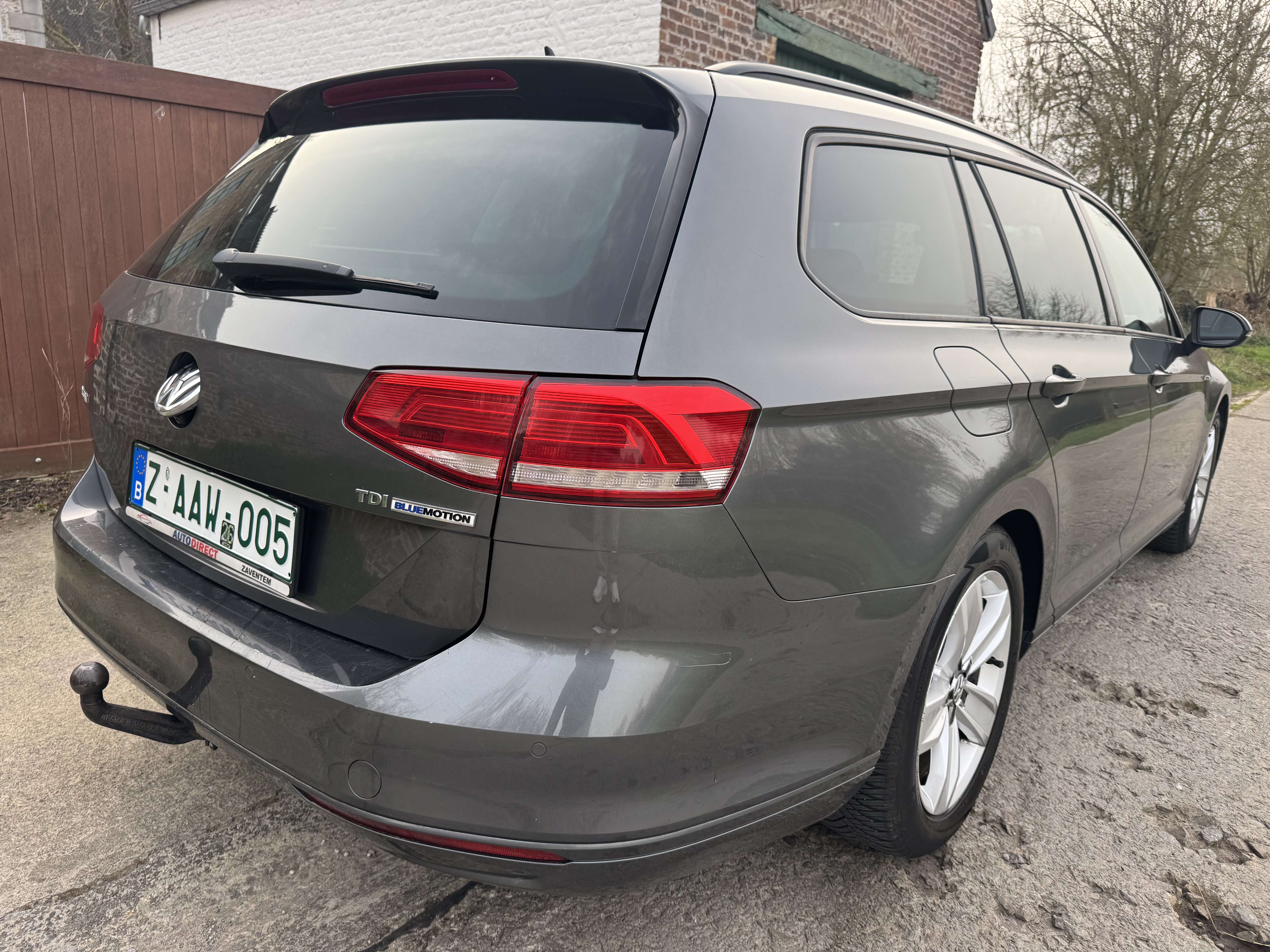 Volkswagen Passat Variant SW 1.6 CR TDi Highline *CAM*GPS*CRUISE*