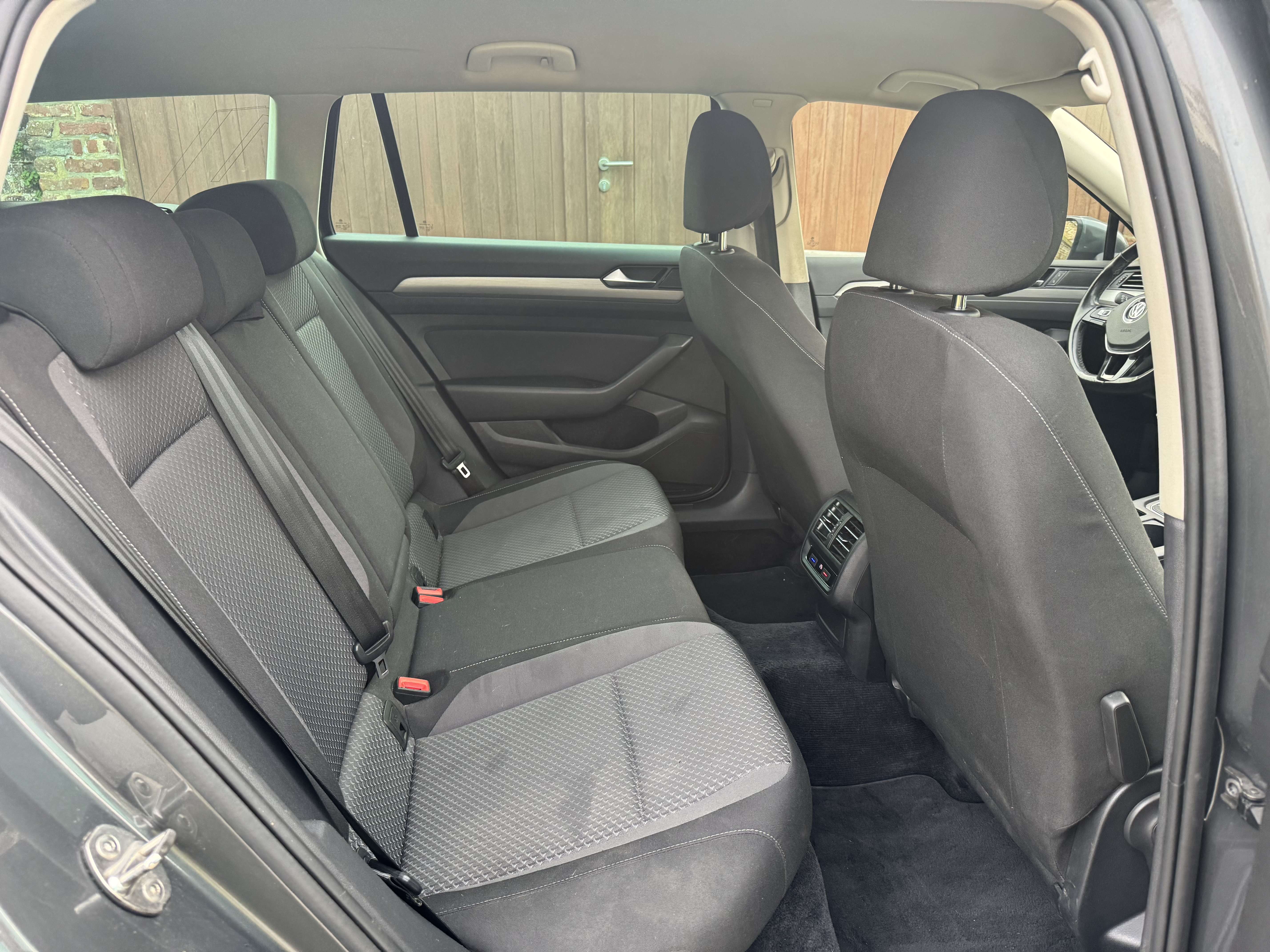 Volkswagen Passat Variant SW 1.6 CR TDi Highline *CAM*GPS*CRUISE*