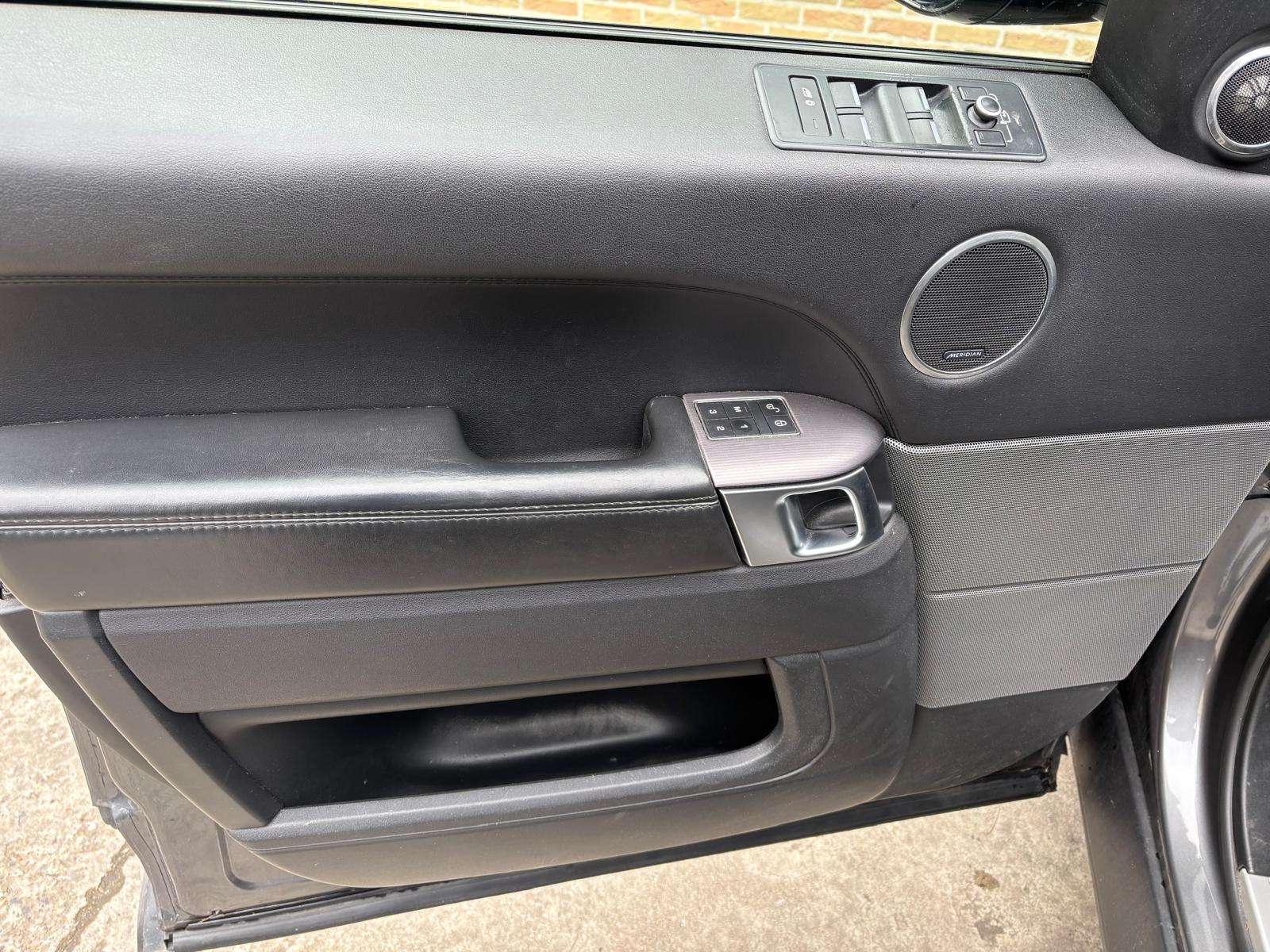 Land Rover Range Rover Sport Range Rover Sport 3.0 SDV6 HSE/ TVA OF BTW RECUPERABLE/ GARANTIE 12 MOIS