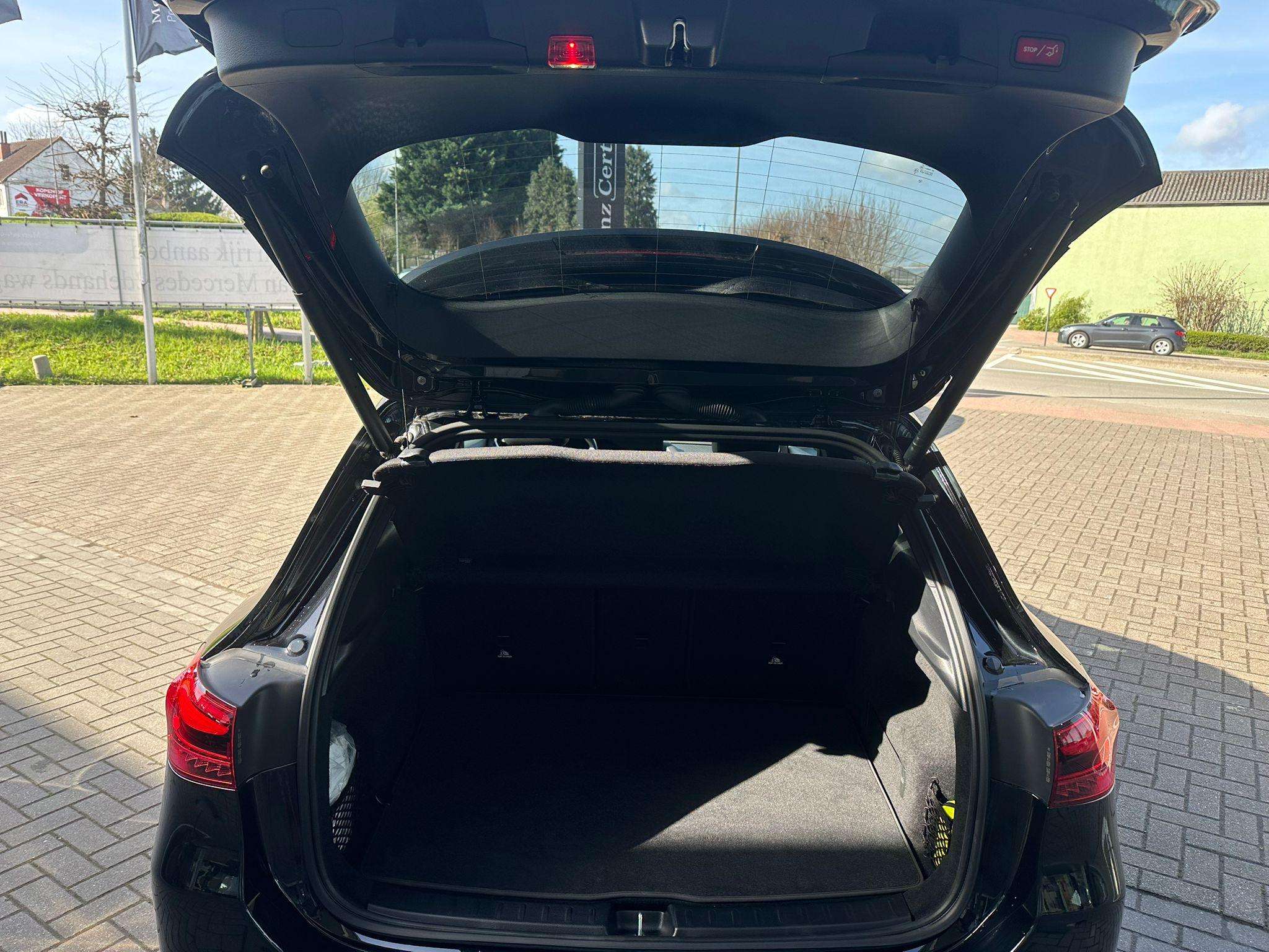 Mercedes-Benz GLA 180 GLA Business Line