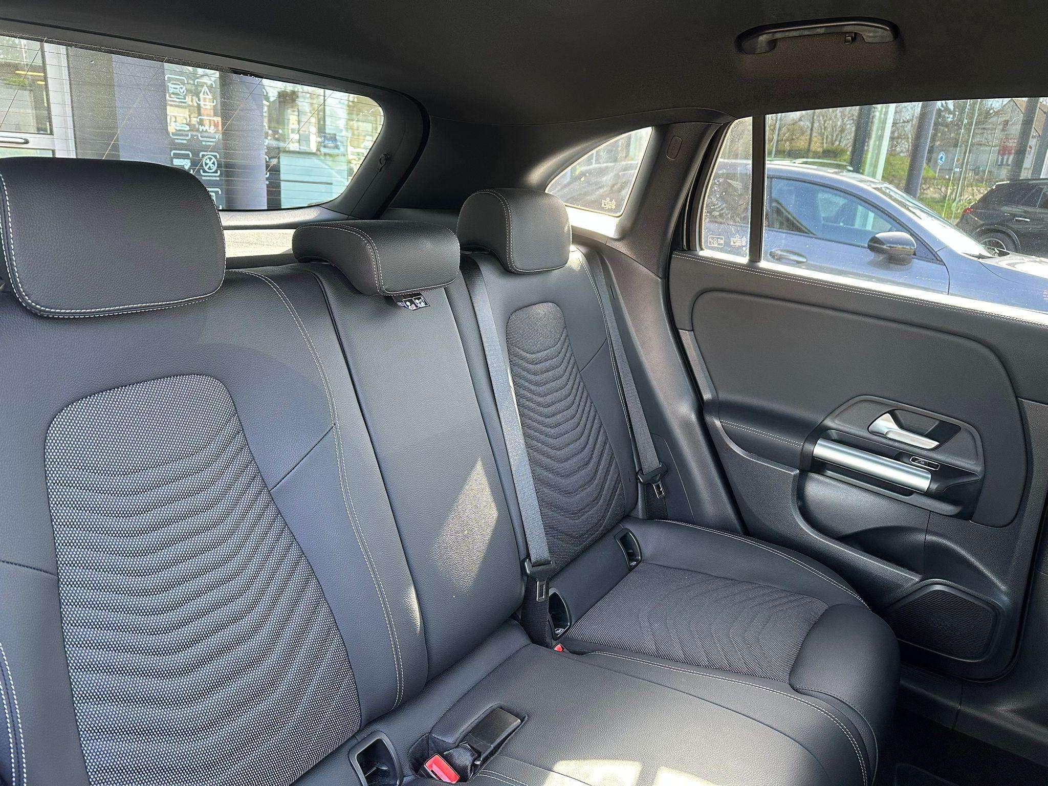 Mercedes-Benz GLA 180 GLA Business Line