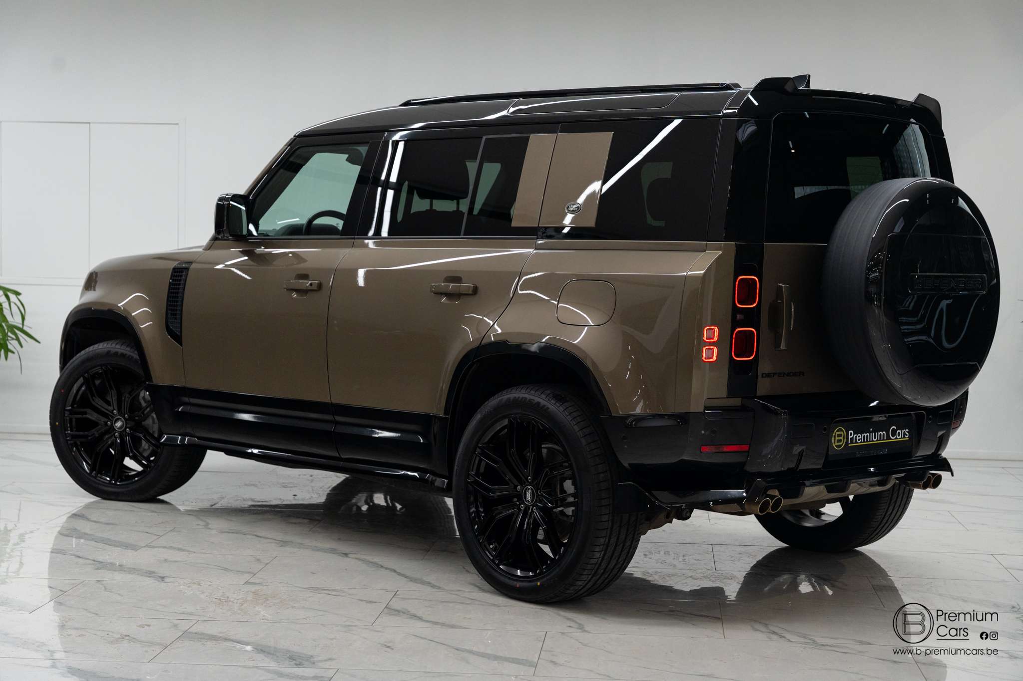 Land Rover Defender 110 / P400e S / AWD! Hybride! Bodykit! 22 Inch!