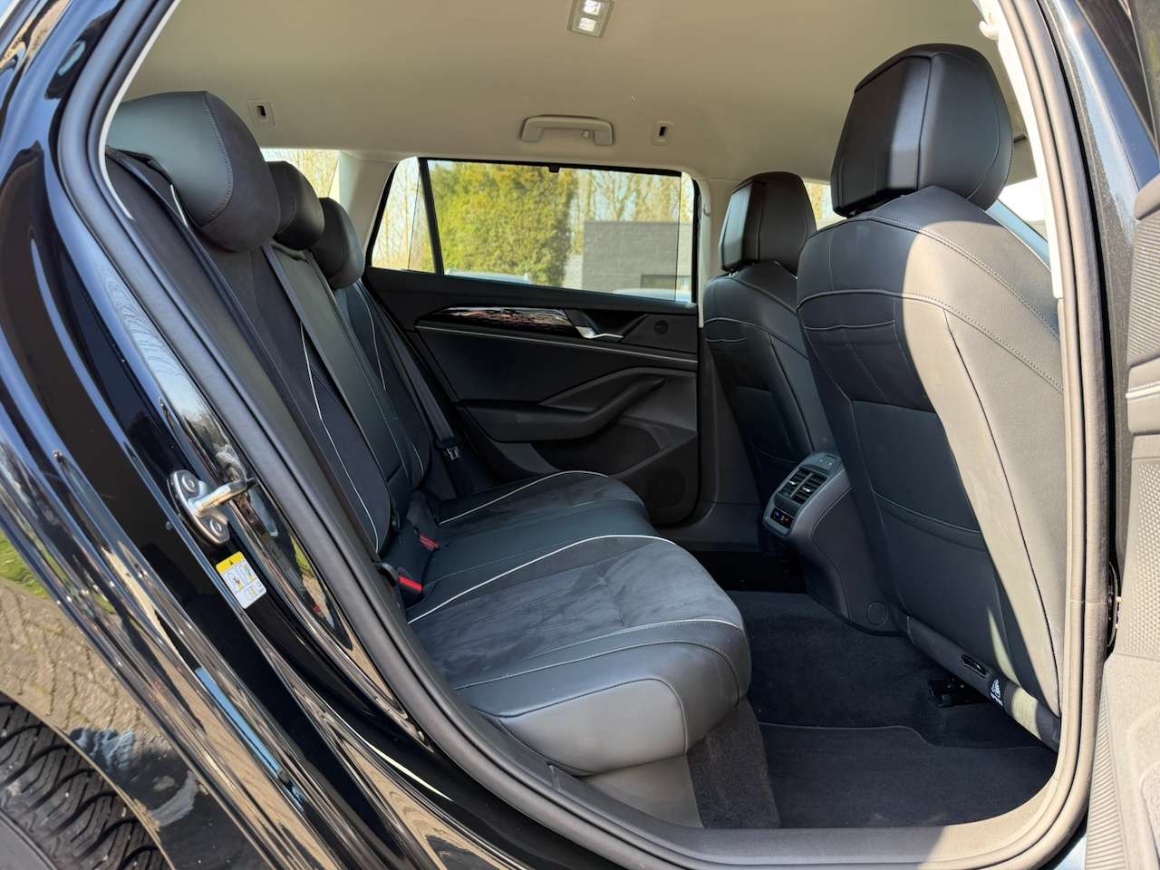 Volkswagen Passat Variant ELEGANCE MASSAGE BIG SCREEN CARPLAY ADAPTIVE CRUIS