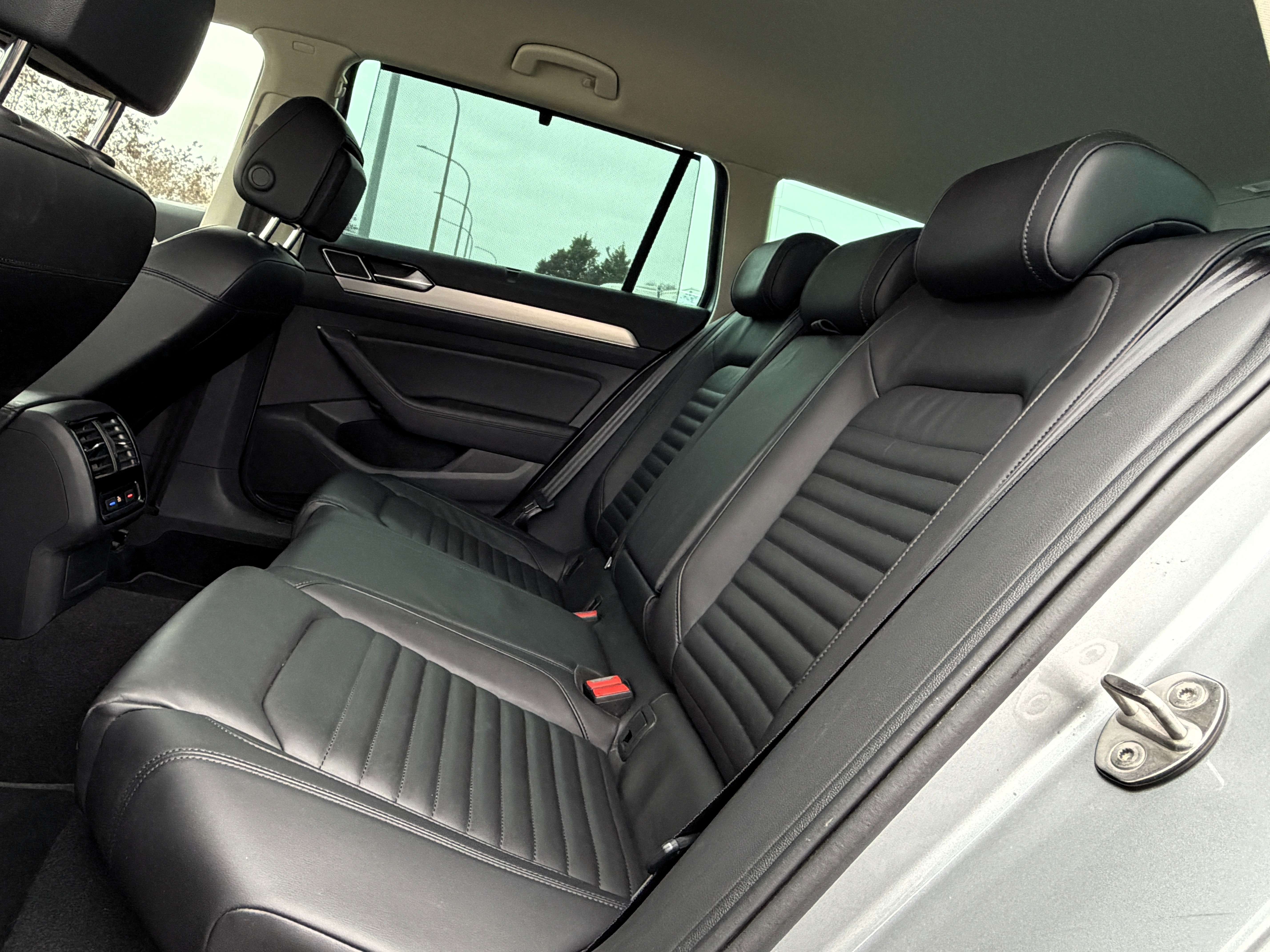 Volkswagen Passat Variant Passat SW Highline  DSG CUIR/CAMERA/FULL LED/NAVI