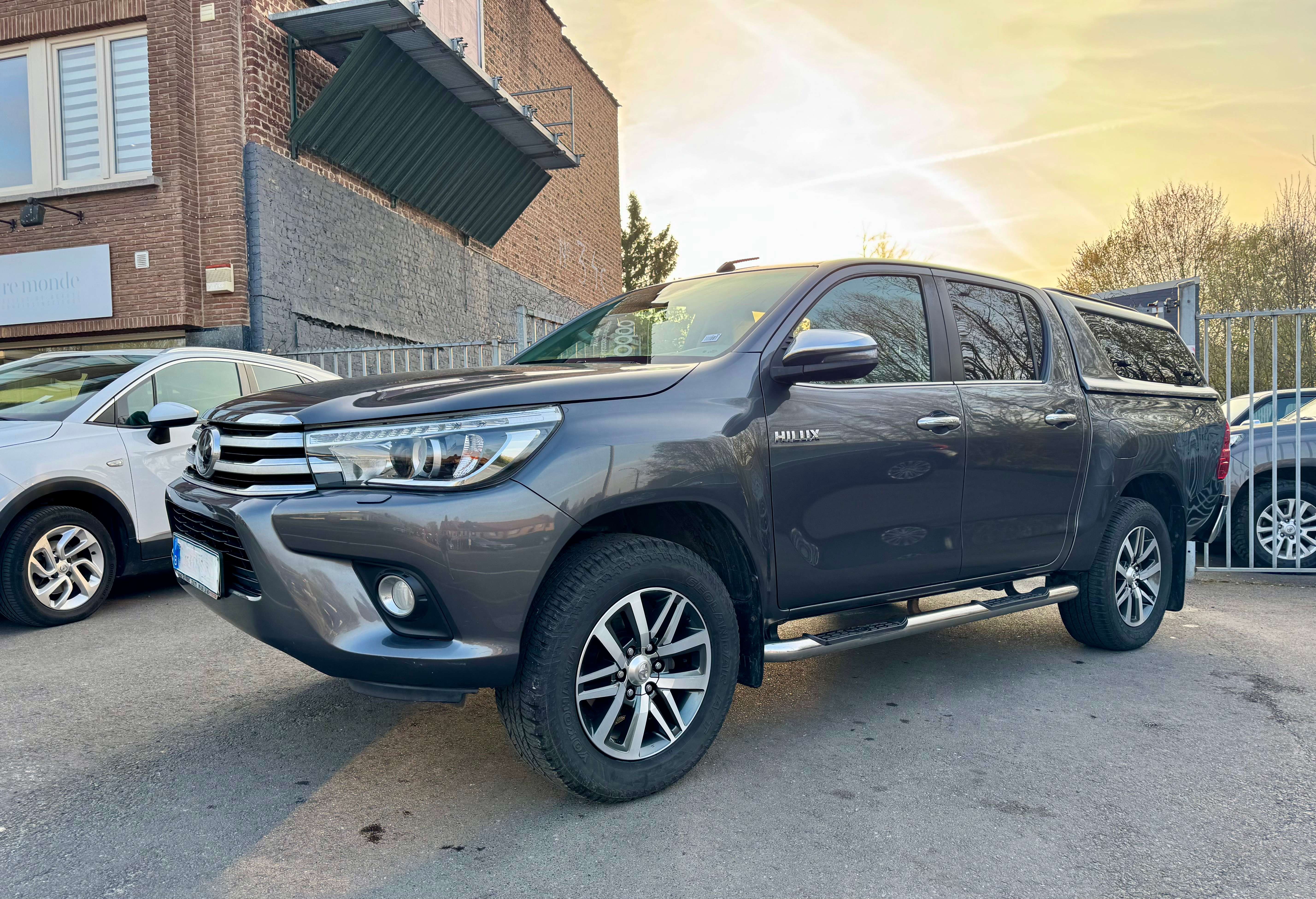 Toyota Hilux 2.4 D-4D Lounge (EU6.2) Belgium car TTC