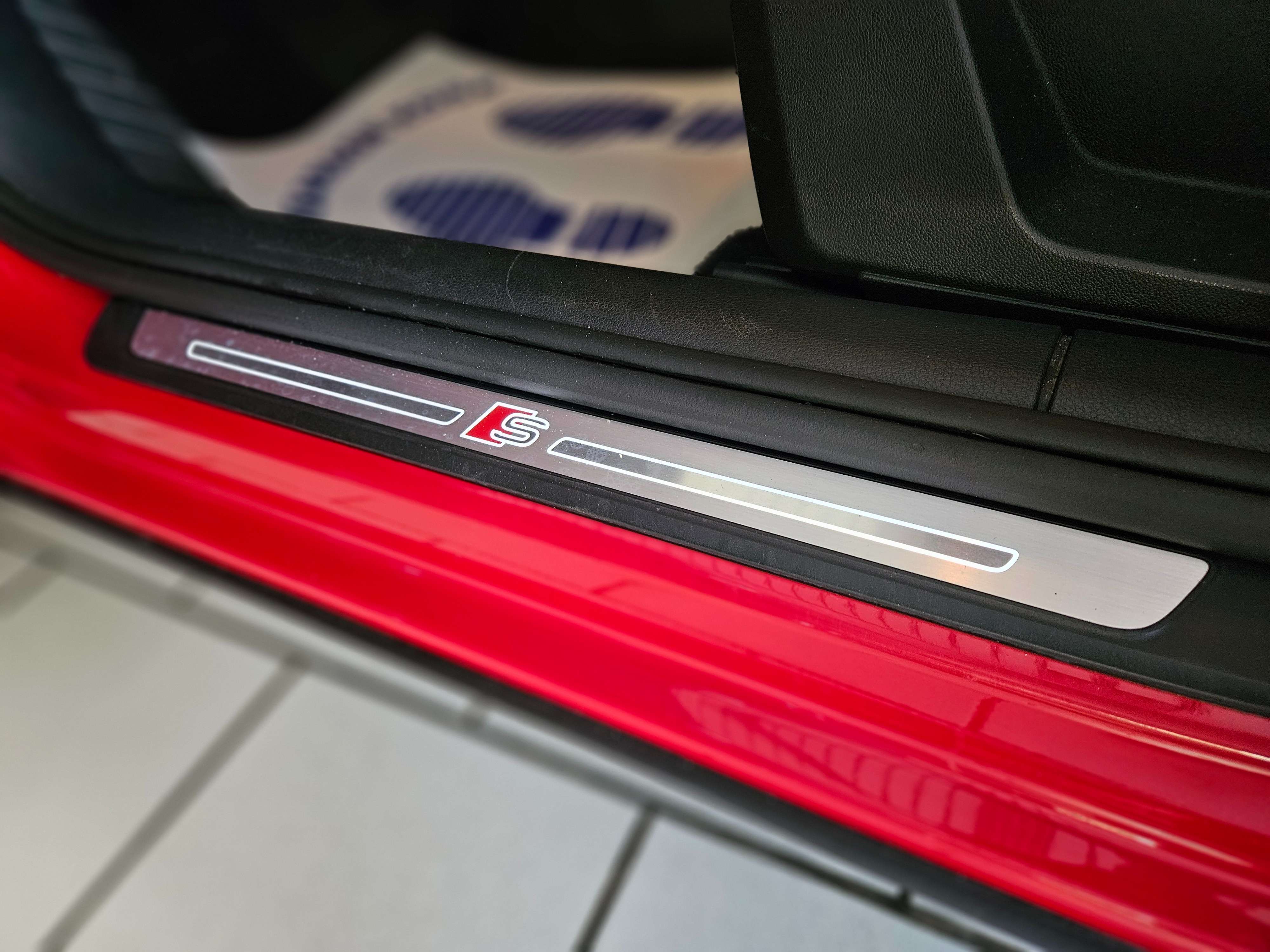 Audi Q2 S-LINE | BOITE AUTO | NAVIGATION | PHARES LED |
