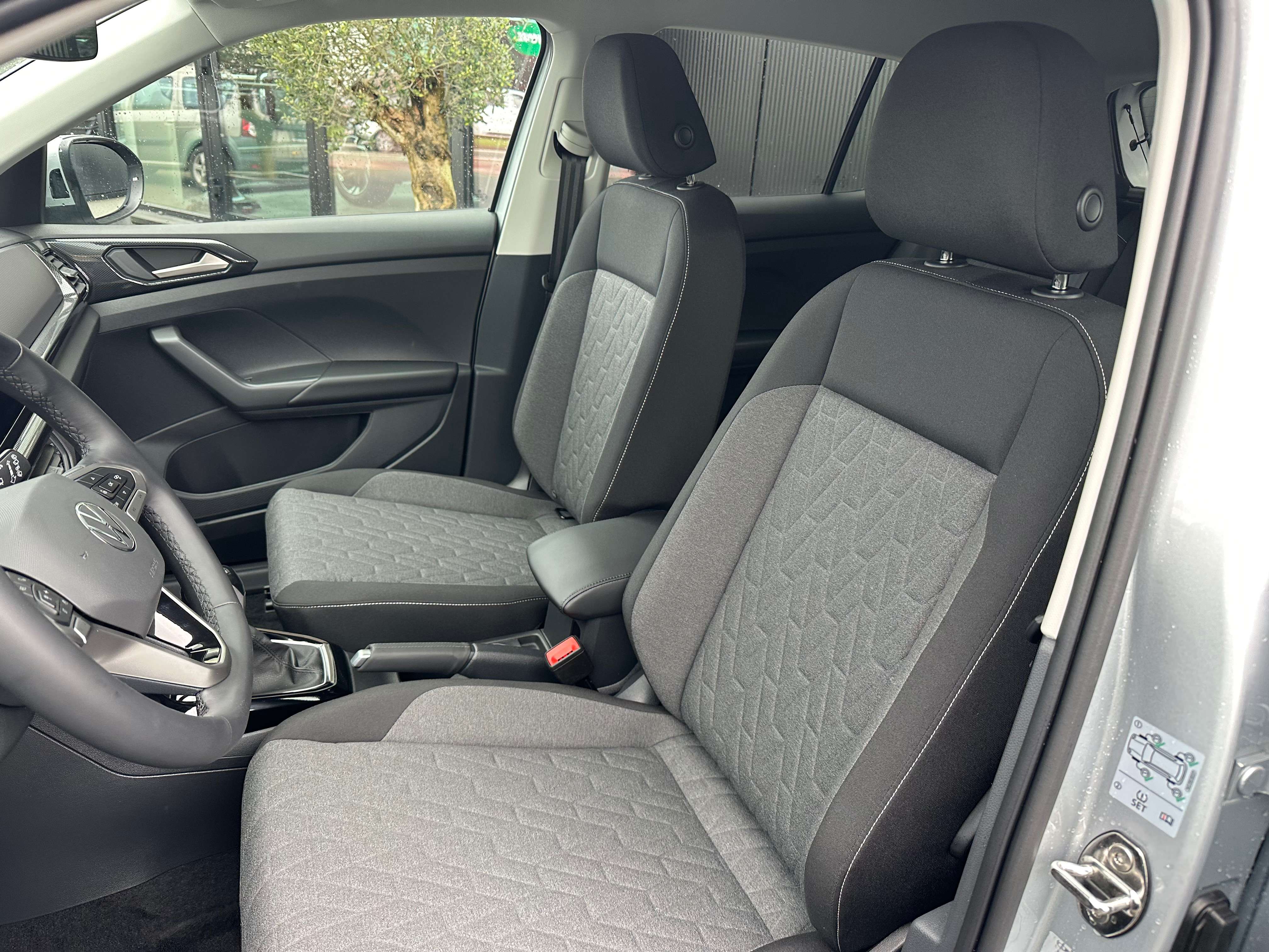 Volkswagen T-Cross 1.0 TSI DSG nieuw 0km 3 jaar waarborg !!!!!