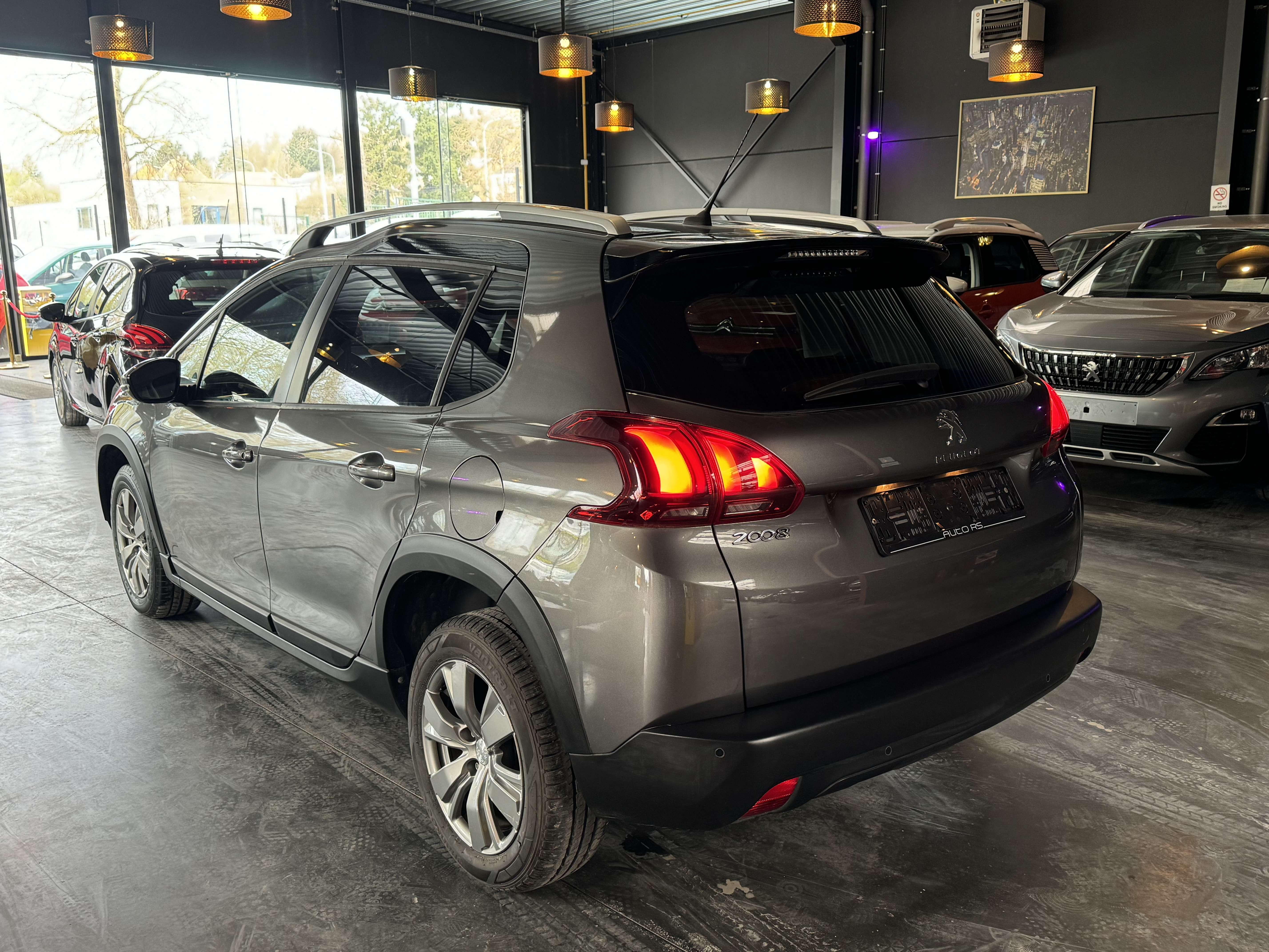 Peugeot 2008 1.2 - 29.000 KM - A/C MEDIA/TEL - LIM/REG - NAVI