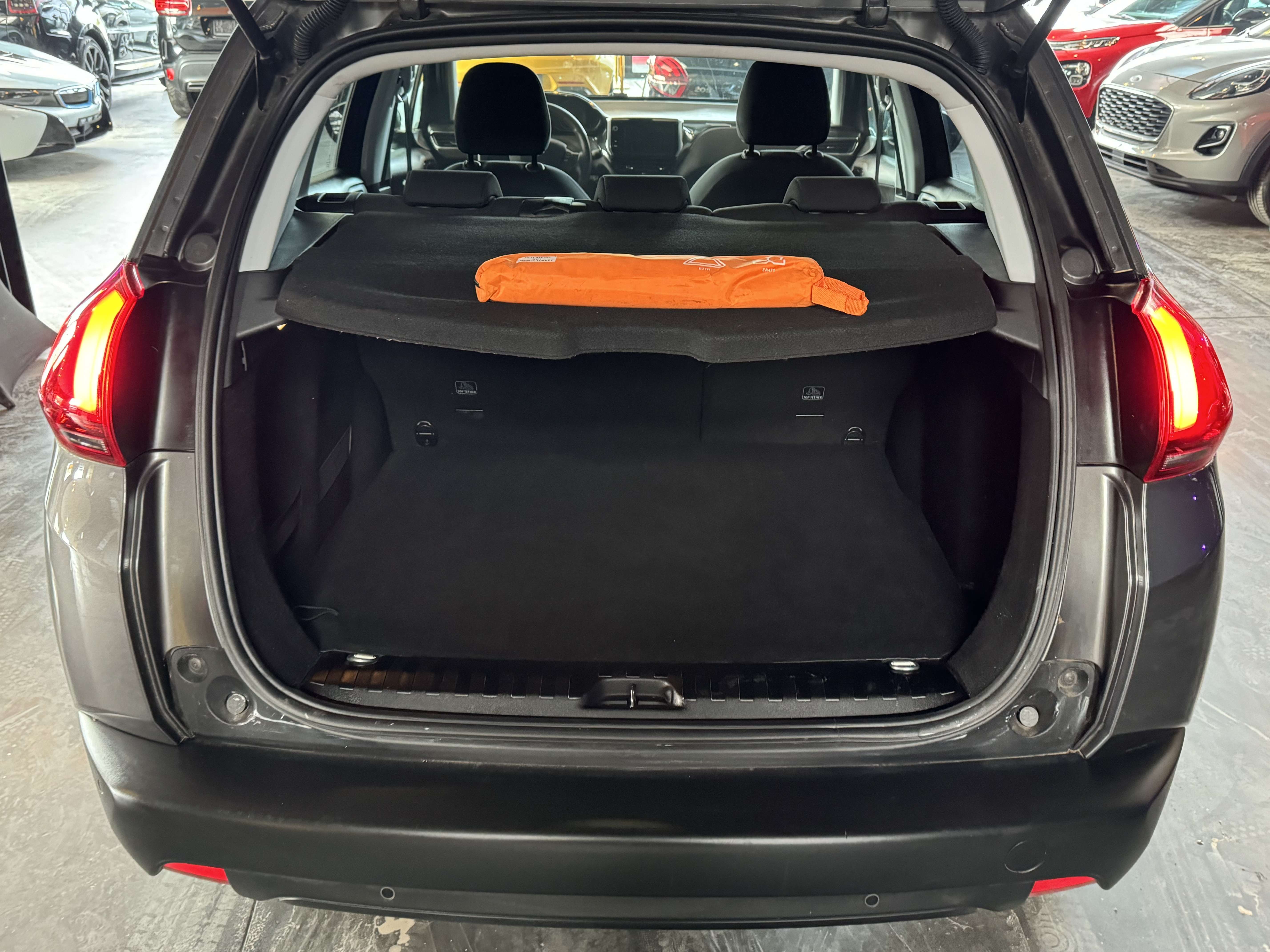 Peugeot 2008 1.2 - 29.000 KM - A/C MEDIA/TEL - LIM/REG - NAVI