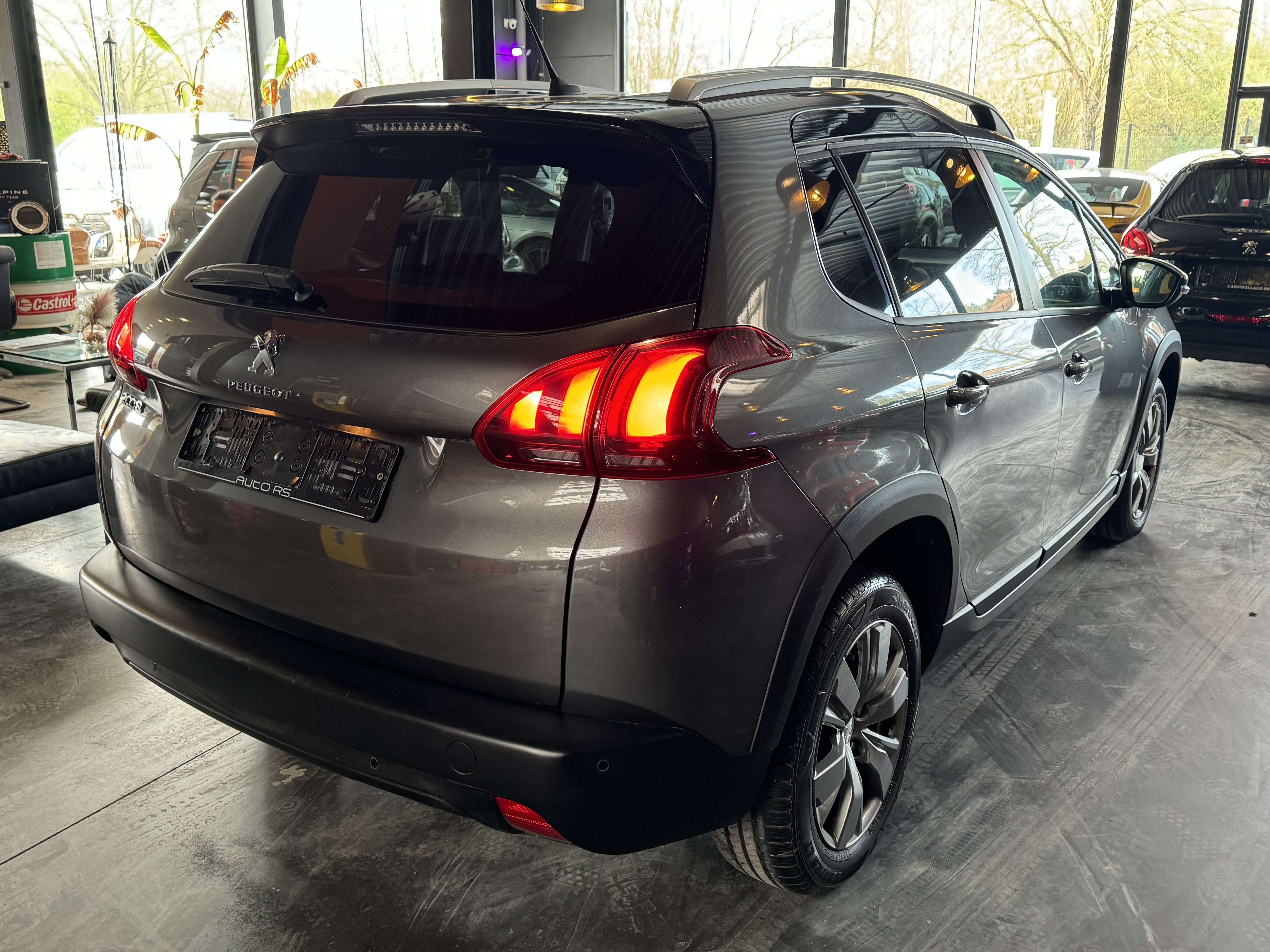 Peugeot 2008 1.2 - 29.000 KM - A/C MEDIA/TEL - LIM/REG - NAVI