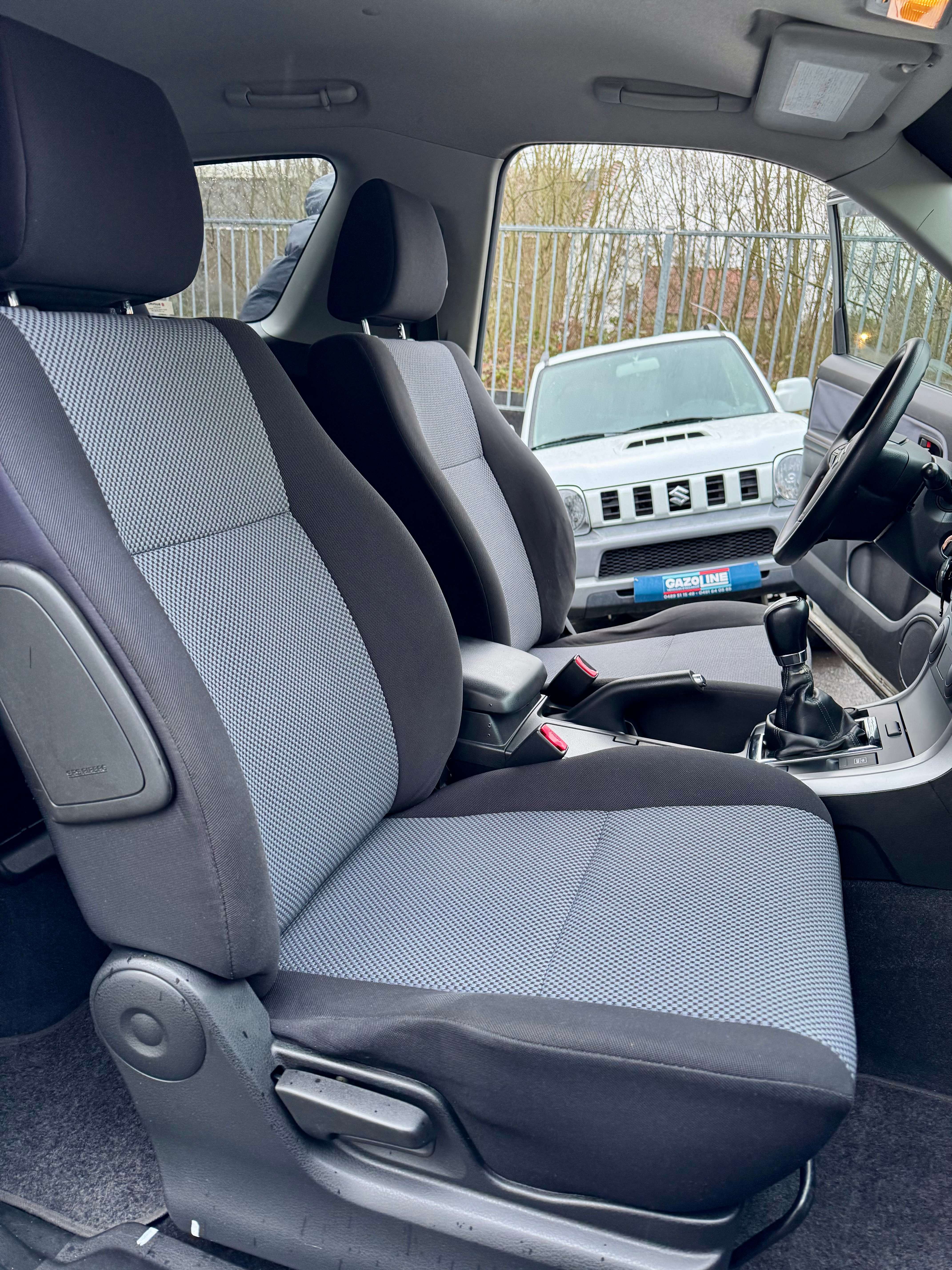 Suzuki Grand Vitara 1.6i 16v JX ABS Airco 5pl " Car-pass "