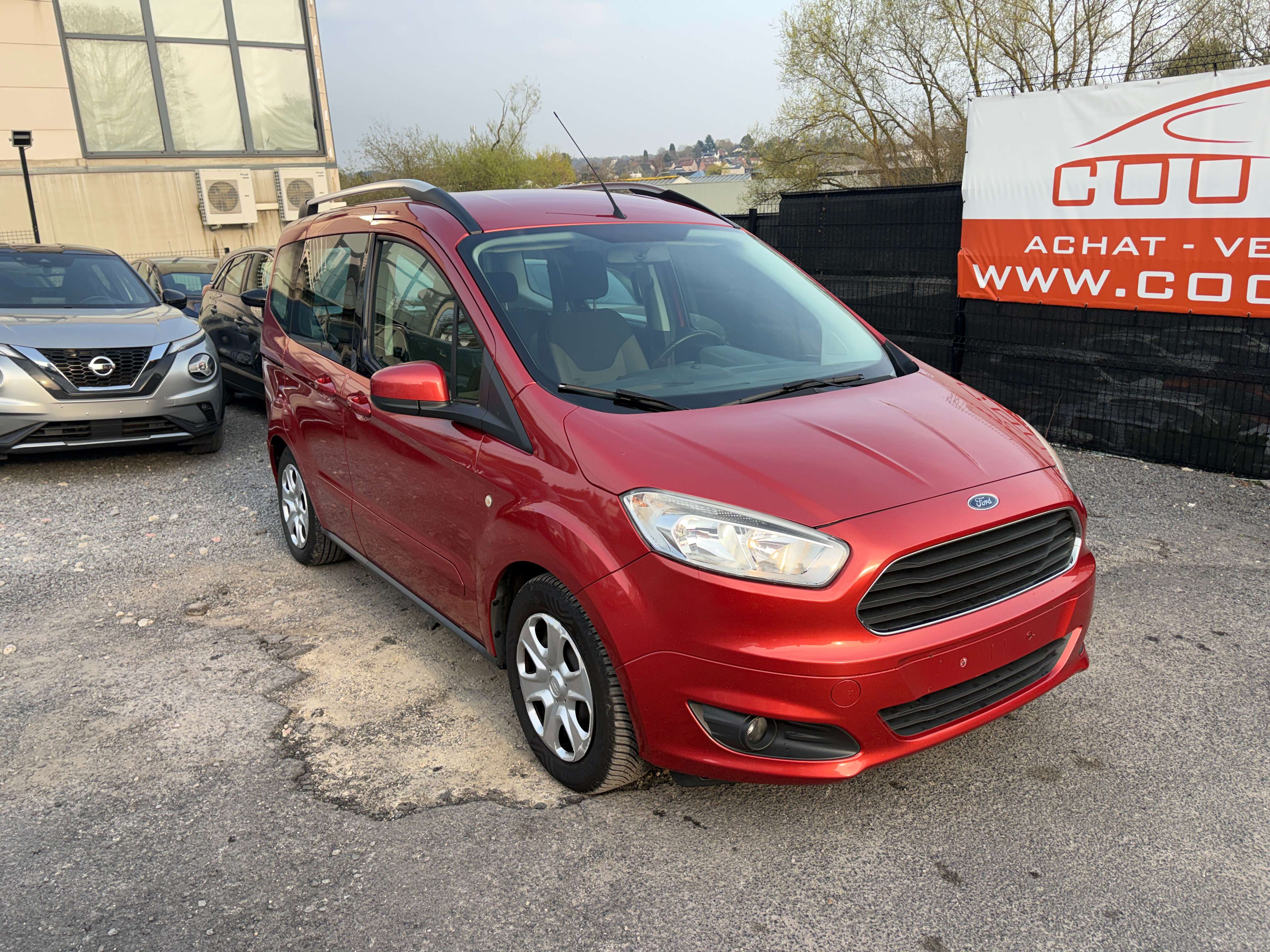 Ford Tourneo Courier 1.0 EcoBoost Trend