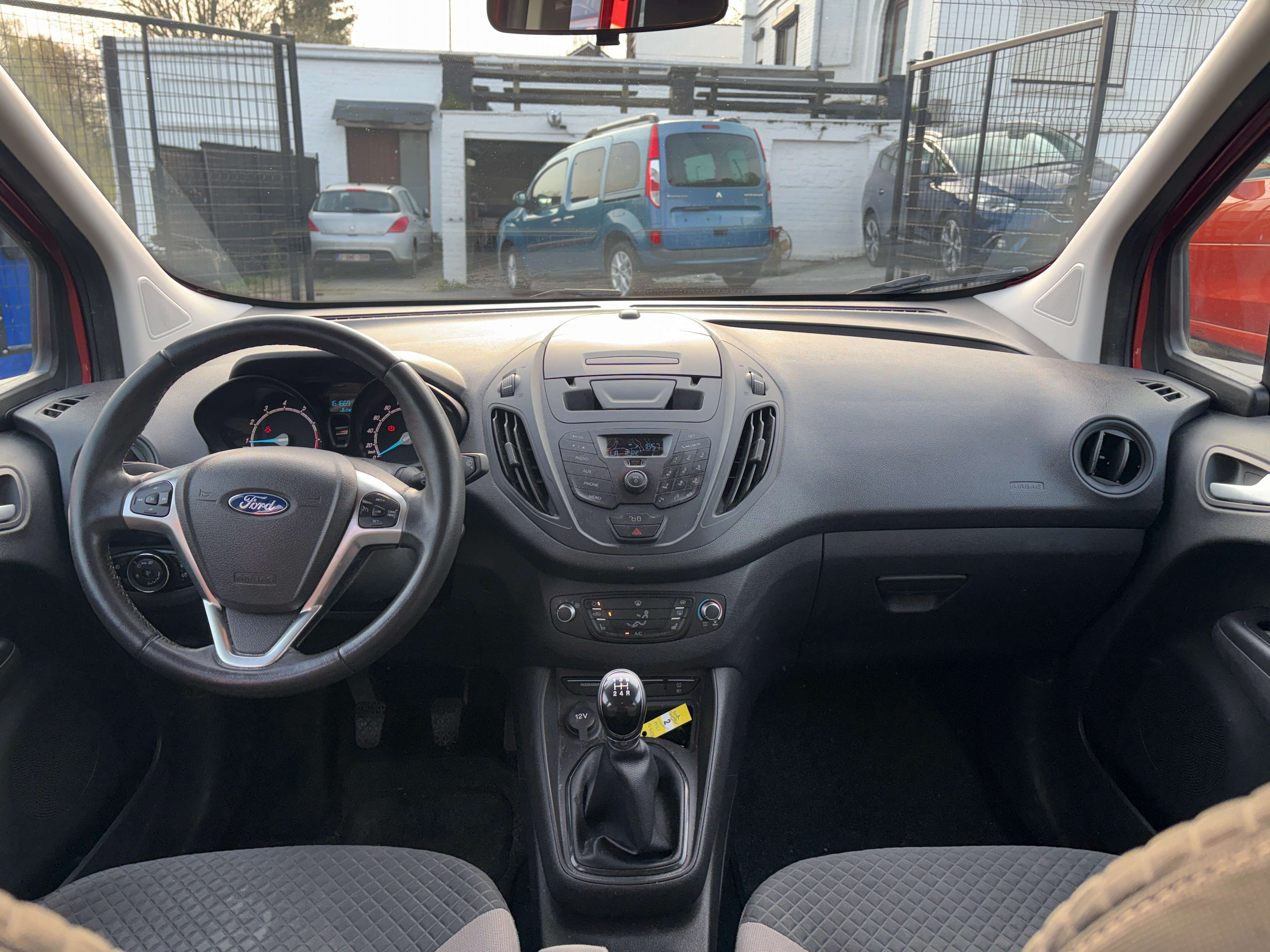 Ford Tourneo Courier 1.0 EcoBoost Trend