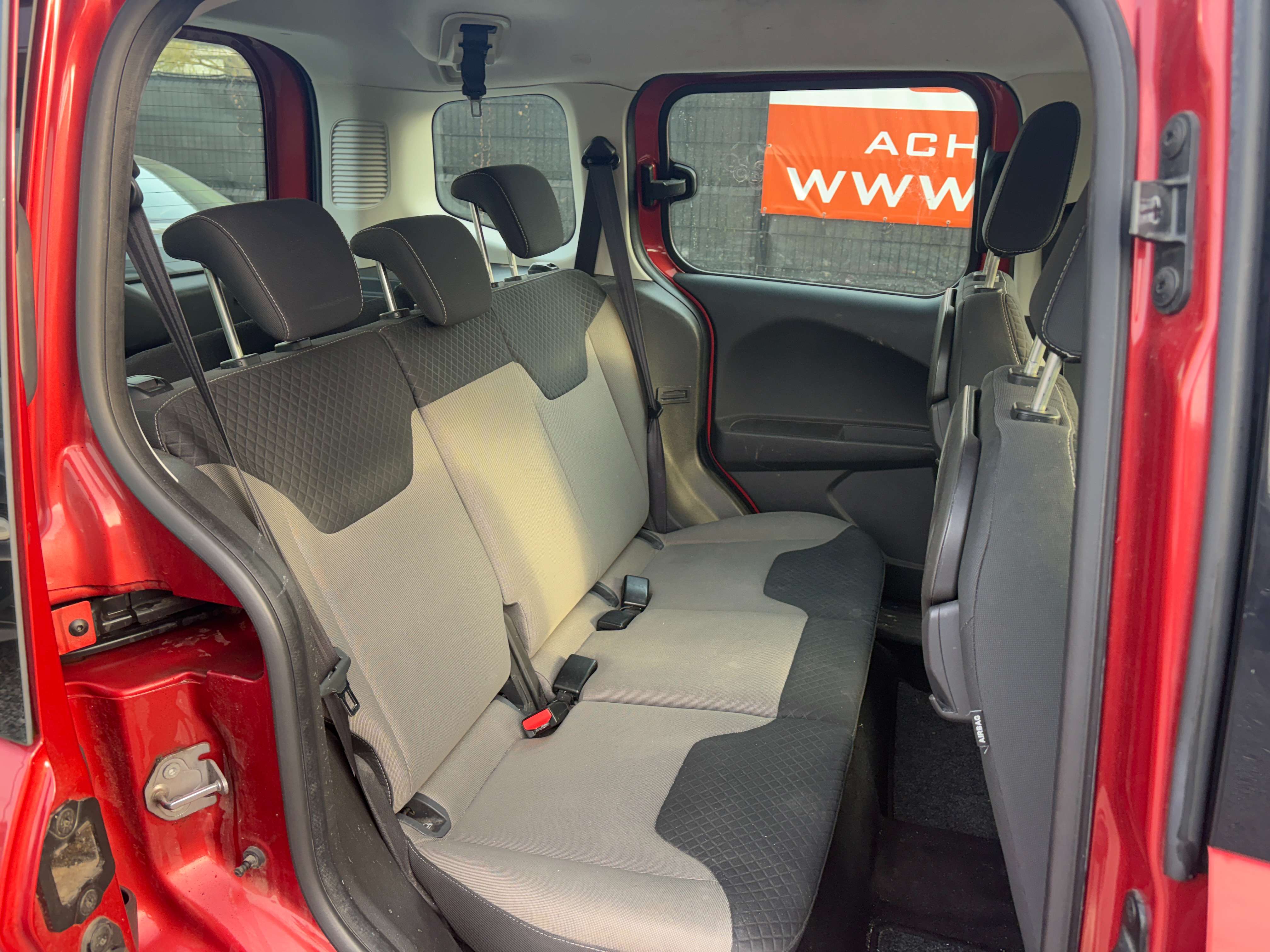 Ford Tourneo Courier 1.0 EcoBoost Trend