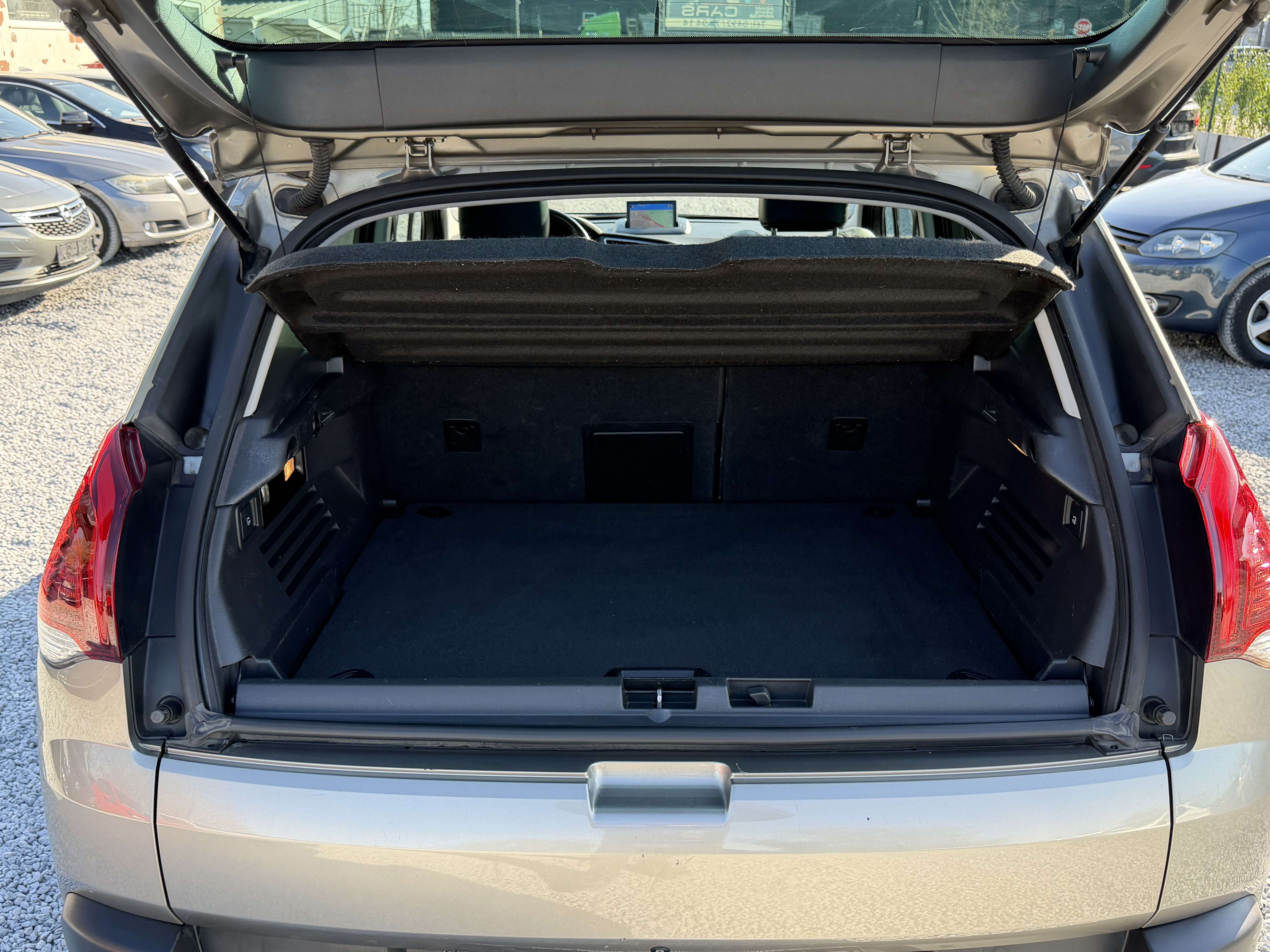 Peugeot 3008 3008 2.0 HDi Allure - Navi - HEAD UP - 2015
