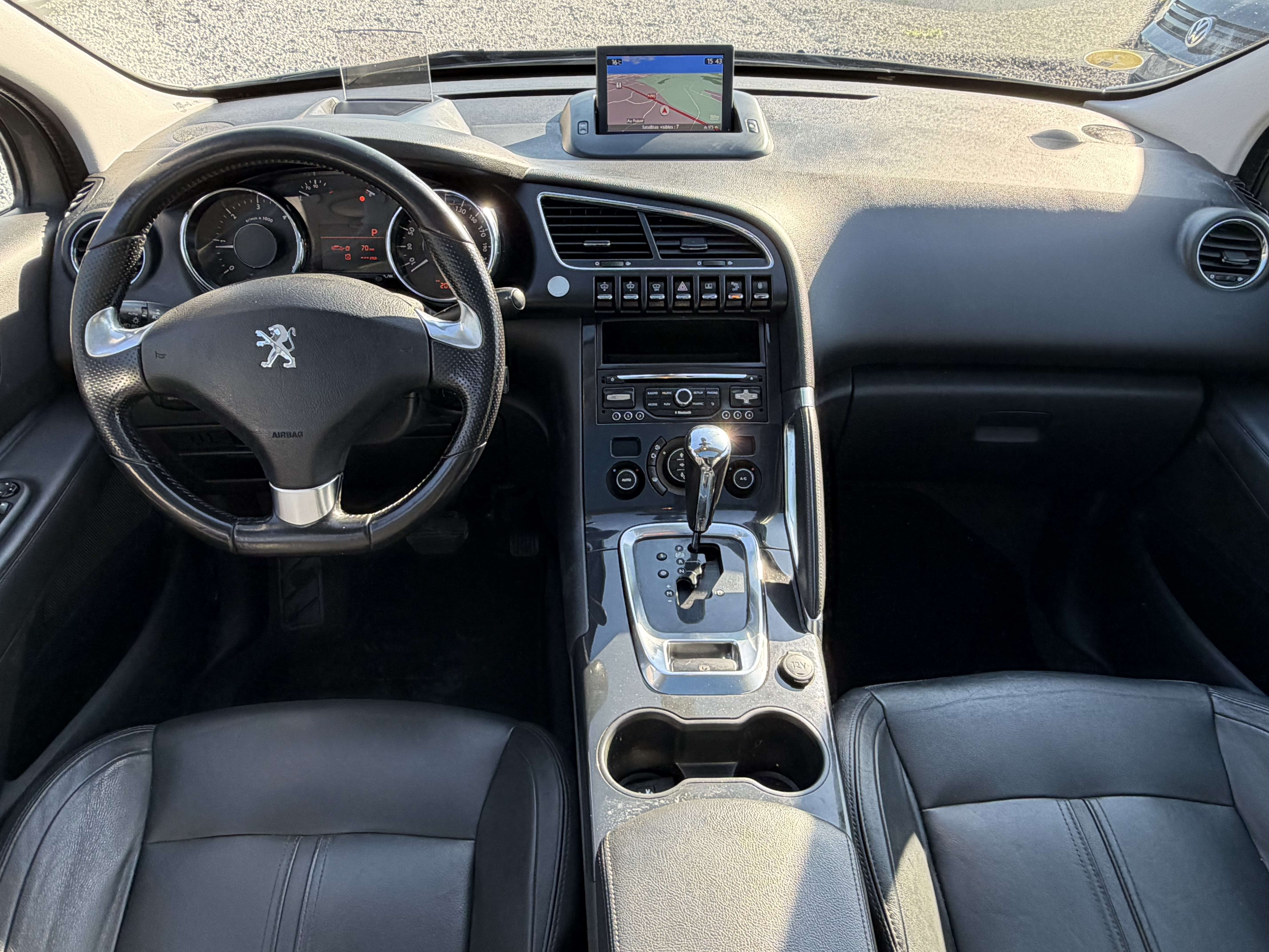 Peugeot 3008 3008 2.0 HDi Allure - Navi - HEAD UP - 2015